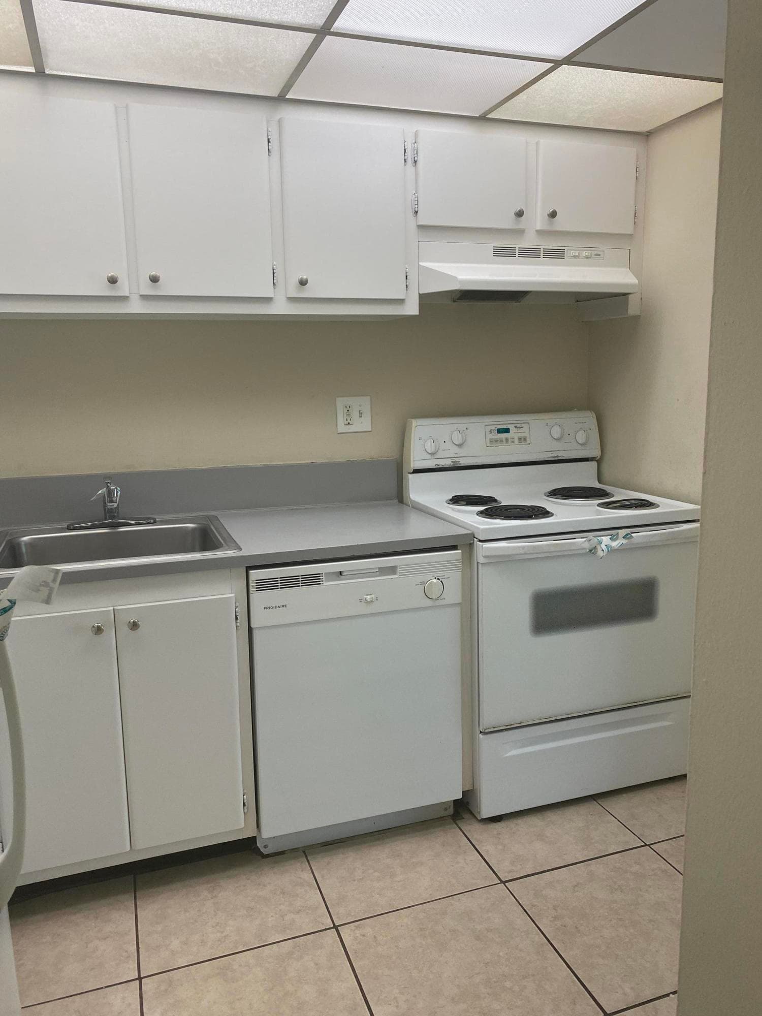409 Executive Center Drive 211, West Palm Beach, FL 33401 — photo 9 of 47