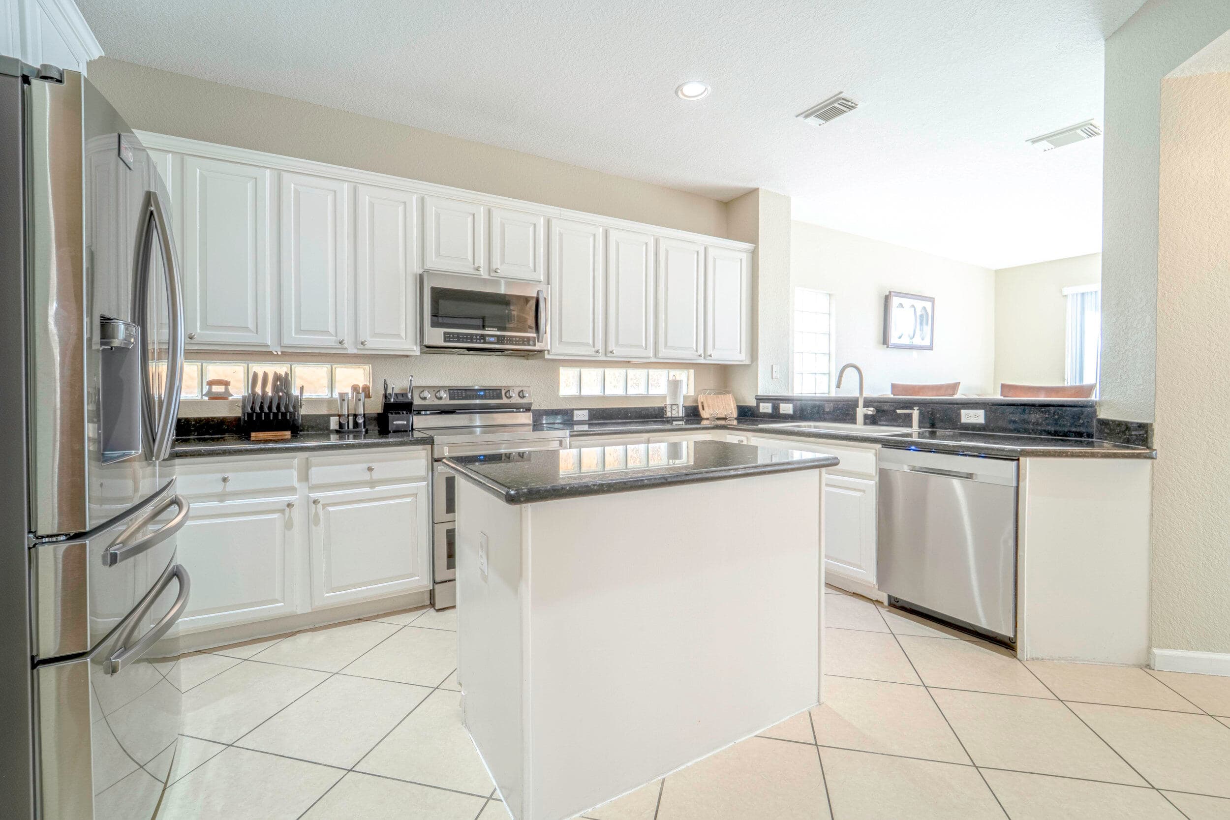 6770 Aliso Avenue, West Palm Beach, FL 33413 — photo 7 of 27
