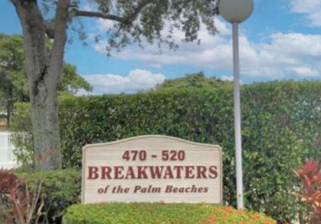 500 Executive Center Drive 2h, West Palm Beach, FL 33401 — photo 3 of 12