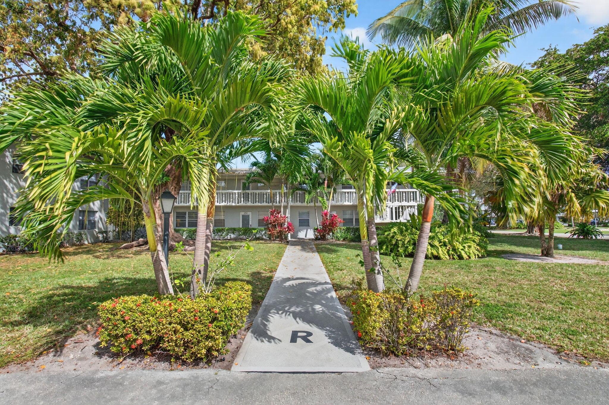 247 Ventnor R, Deerfield Beach, FL 33442 — photo 2 of 124