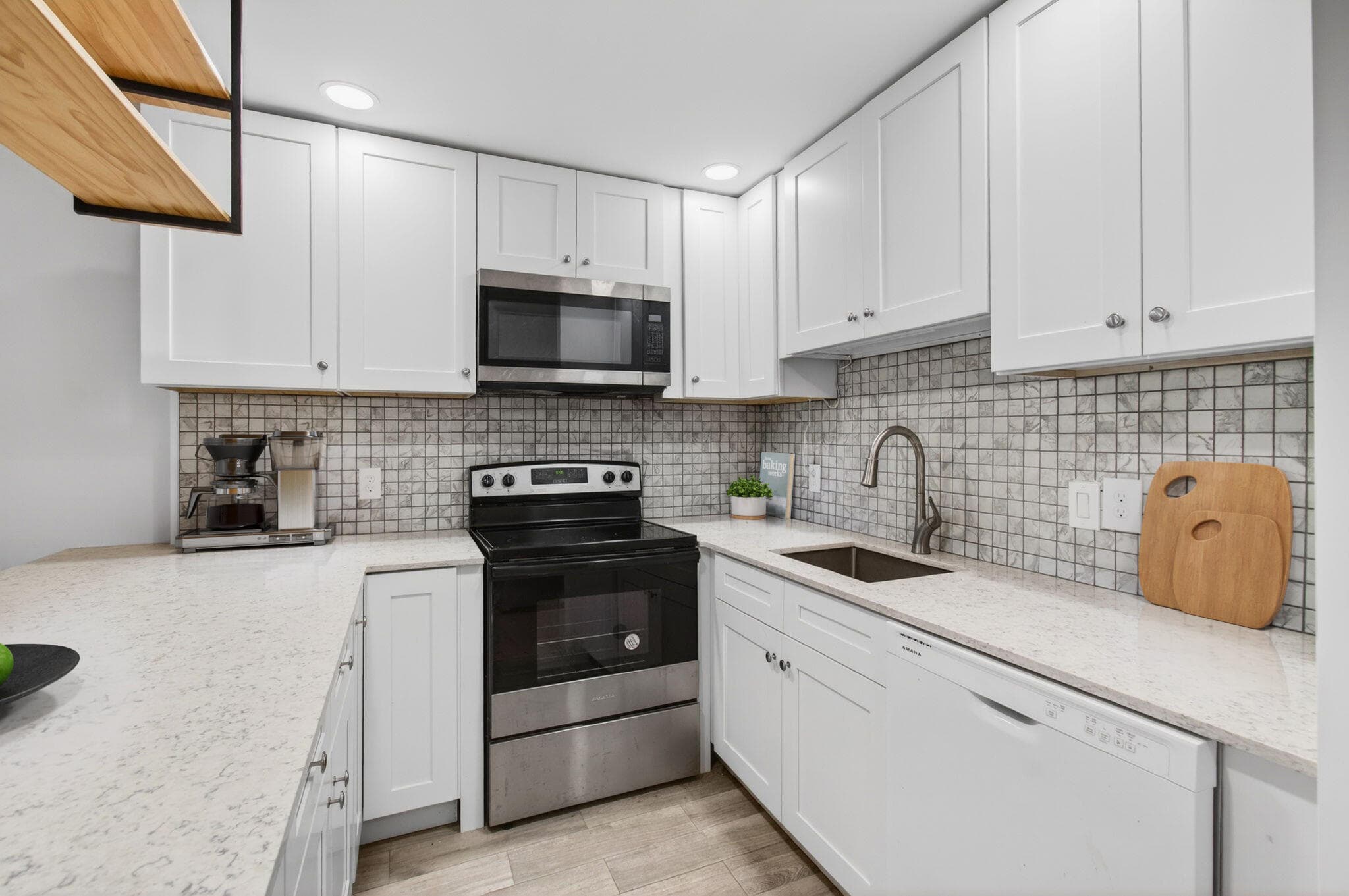 247 Ventnor R, Deerfield Beach, FL 33442 — photo 19 of 124