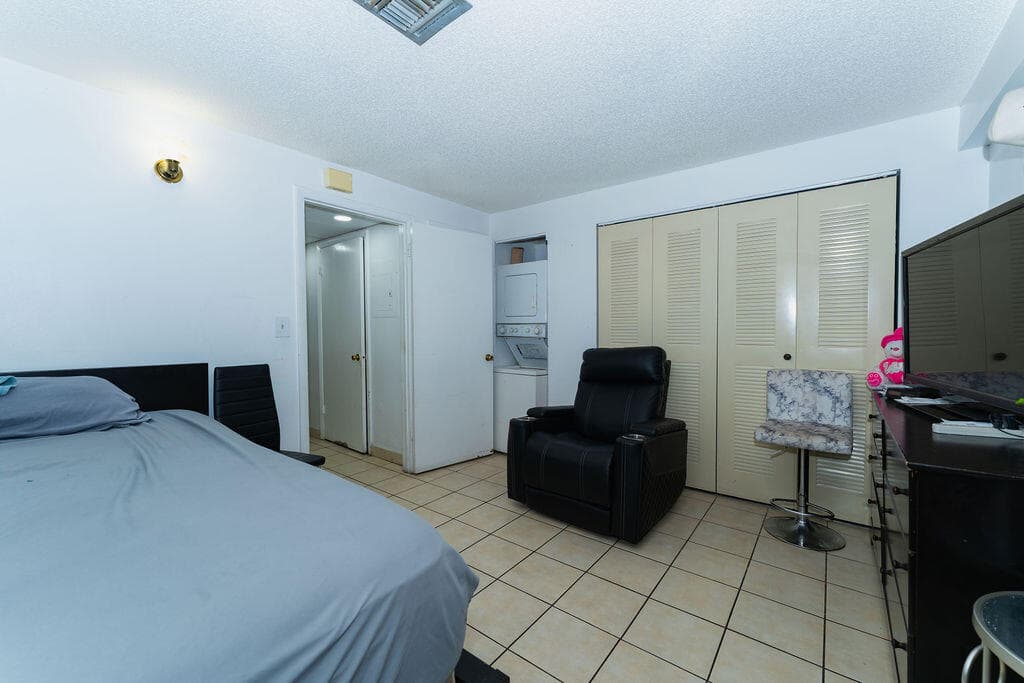 777 SW 9th Avenue 409, Miami, FL 33130 — photo 8 of 32