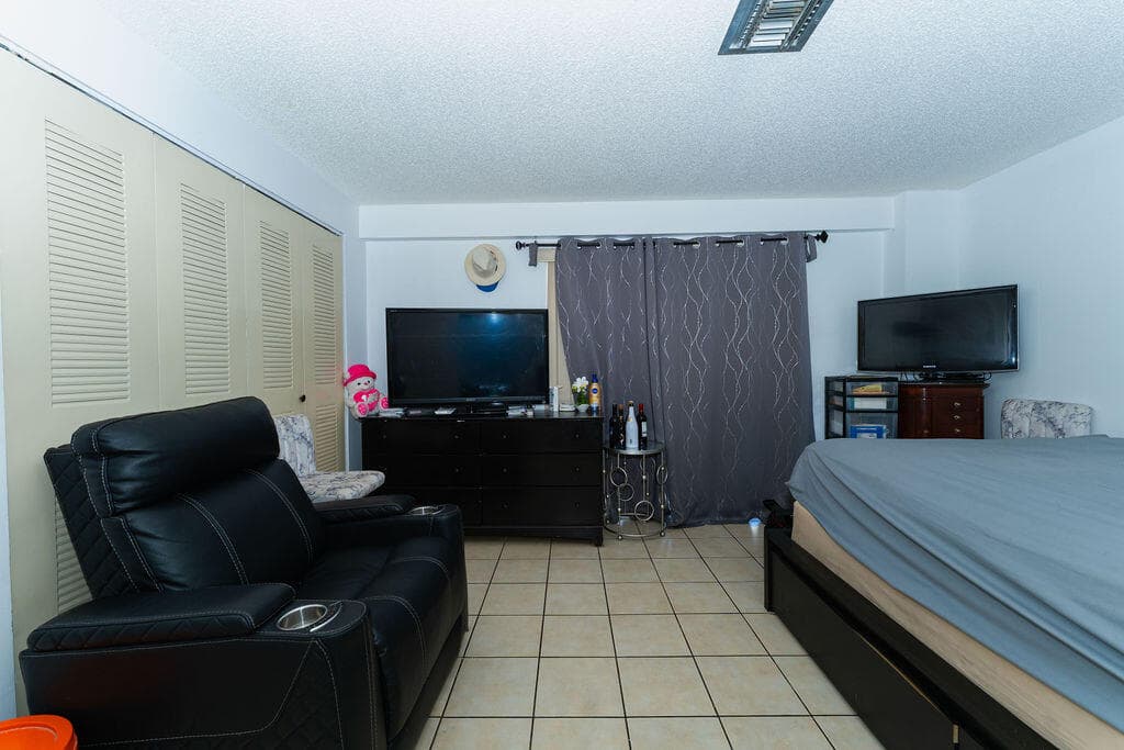 777 SW 9th Avenue 409, Miami, FL 33130 — photo 10 of 32