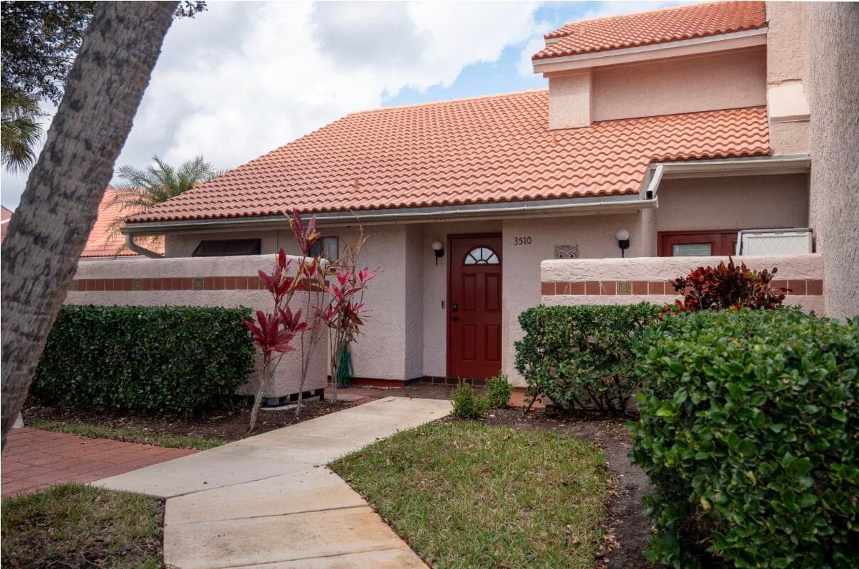 3510 SE Sandpiper Court, Port St. Lucie, FL 34952 — photo 1 of 11