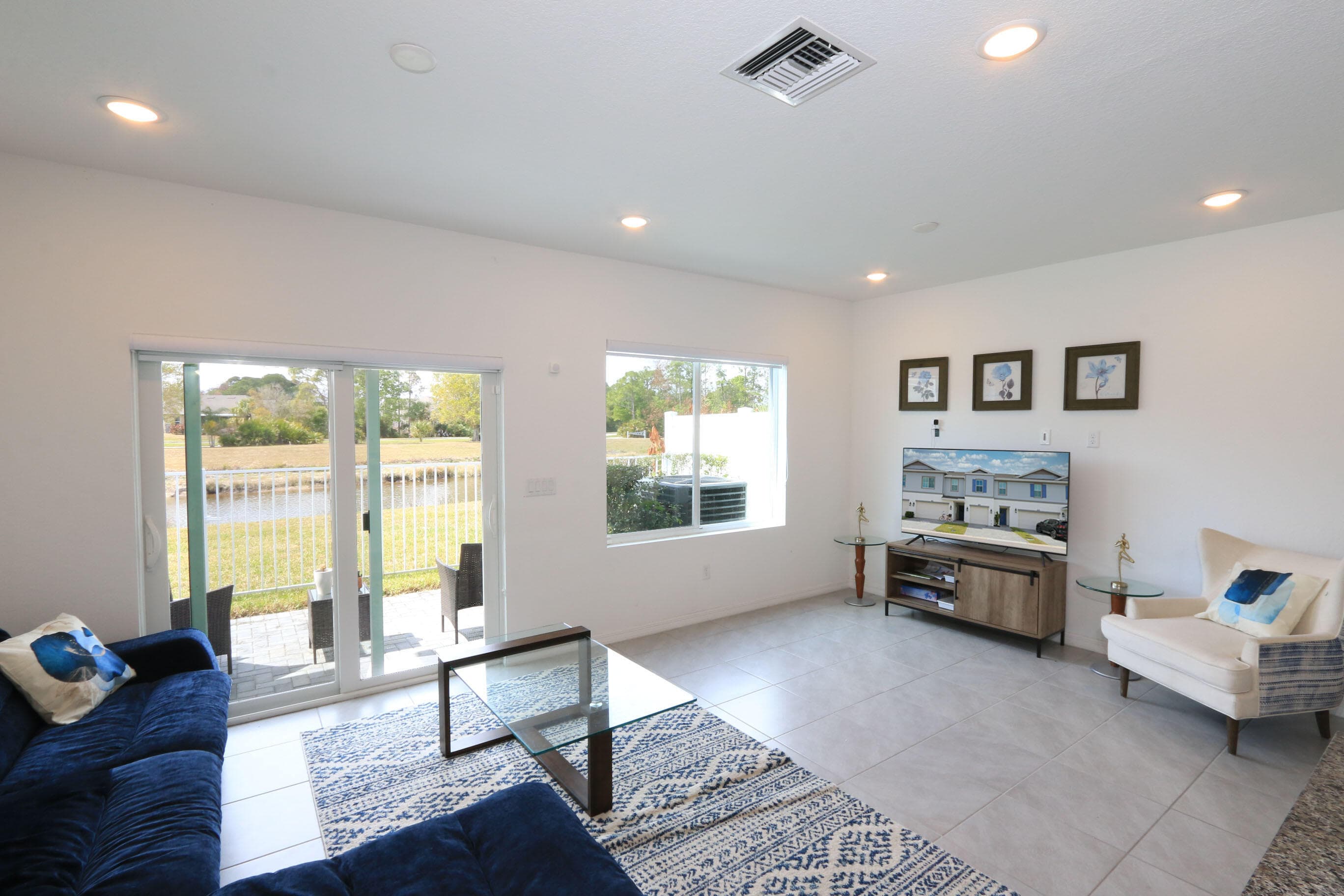 656 NE Waters Edge Lane, Port St. Lucie, FL 34983 — photo 4 of 32