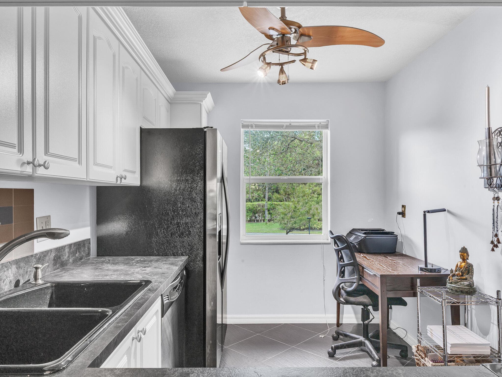 130 Lake Constance Drive, West Palm Beach, FL 33411 — photo 9 of 42