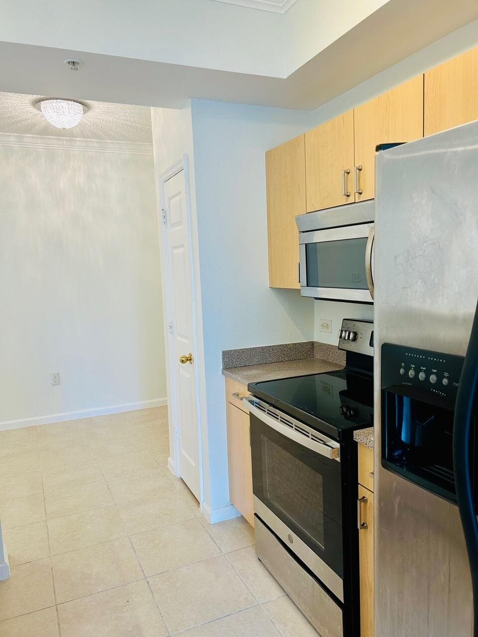 533 NE 3rd Avenue 204, Fort Lauderdale, FL 33301 — photo 15 of 23
