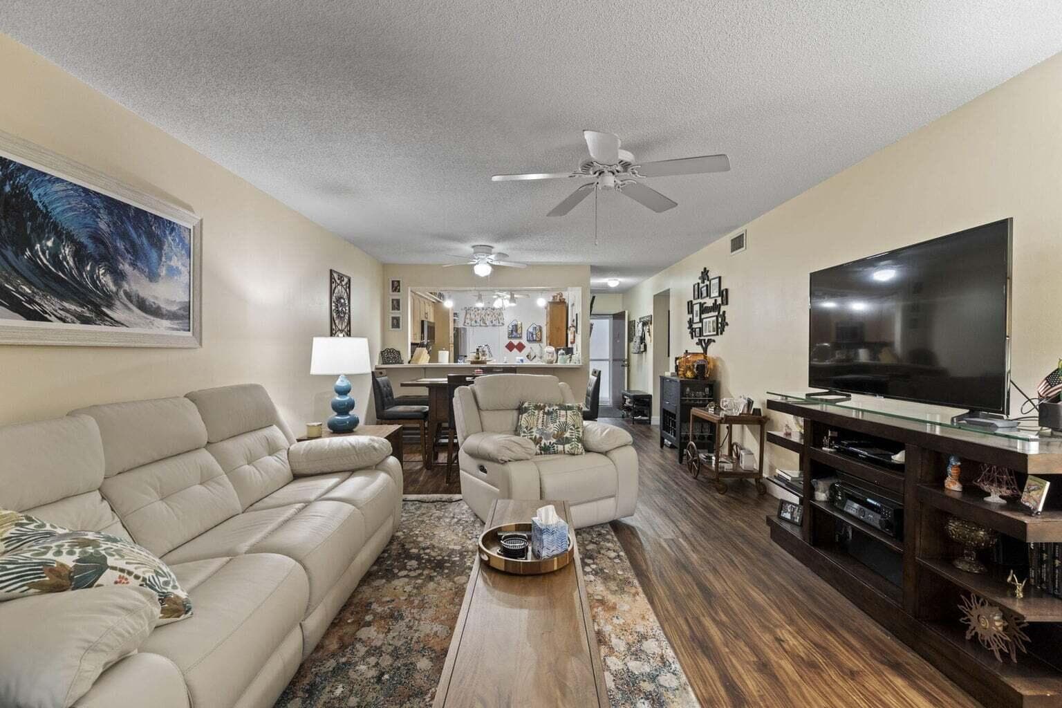 2302 Sunrise Boulevard 206, Fort Pierce, FL 34982 — photo 4 of 11