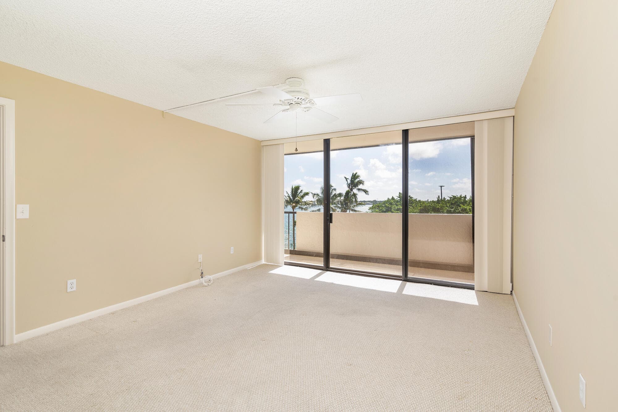5200 N Flagler Drive 404, West Palm Beach, FL 33407 — photo 7 of 18