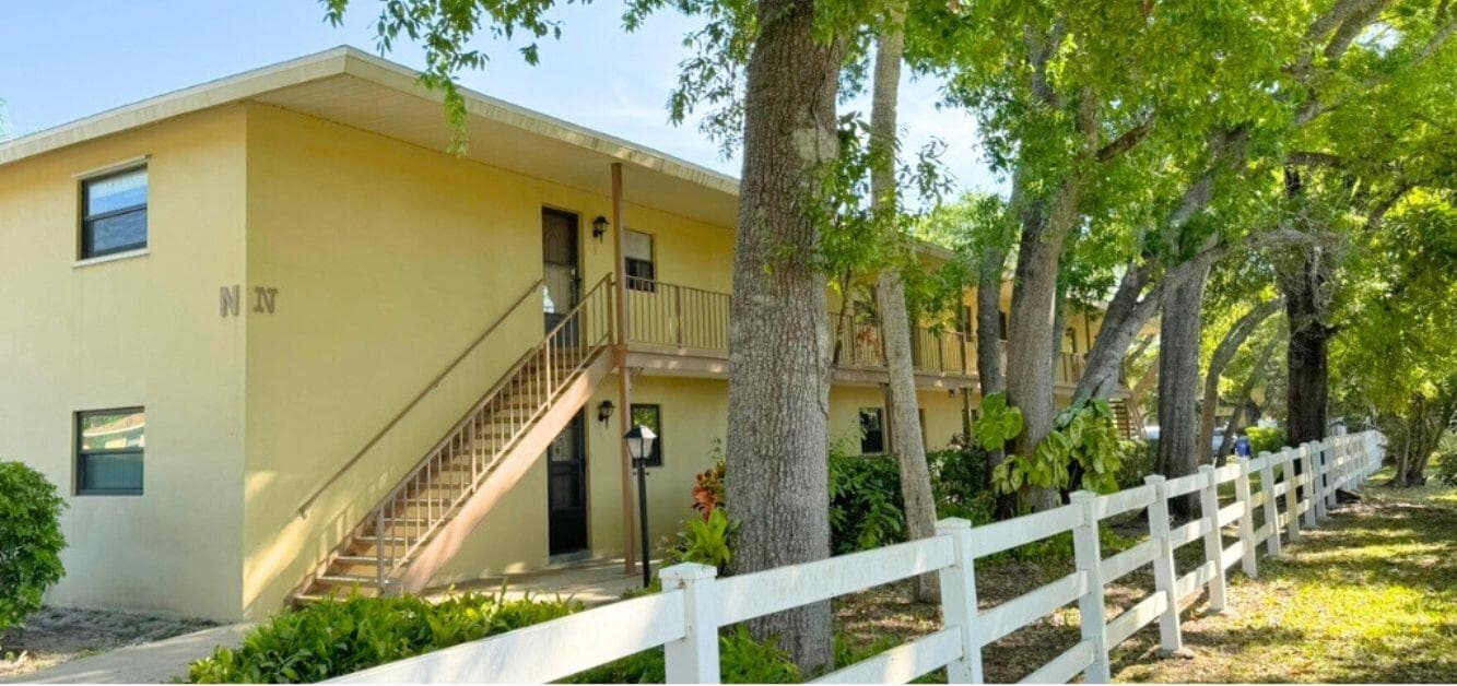 400 18th Street N-5, Vero Beach, FL 32960 — photo 1 of 1