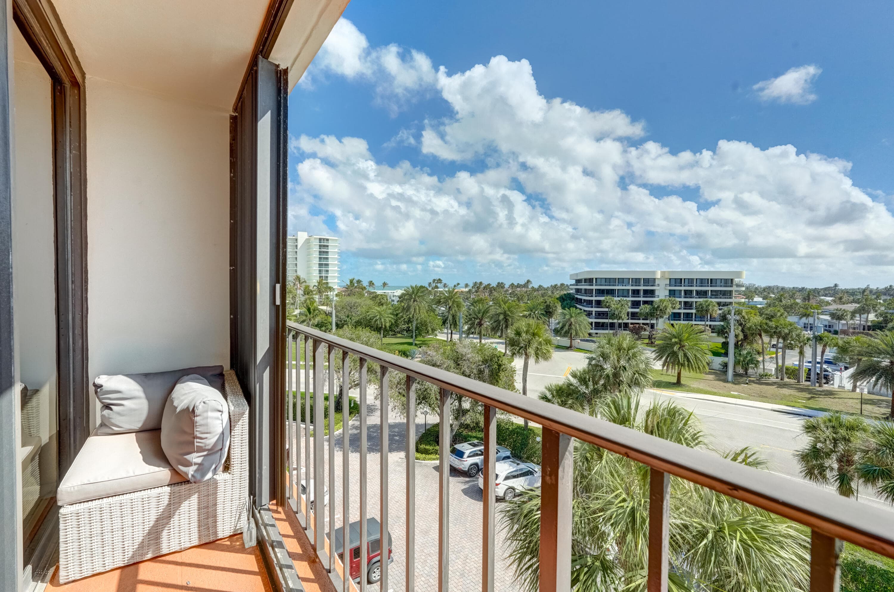 225 Beach Road 503, Tequesta, FL 33469 — photo 28 of 43