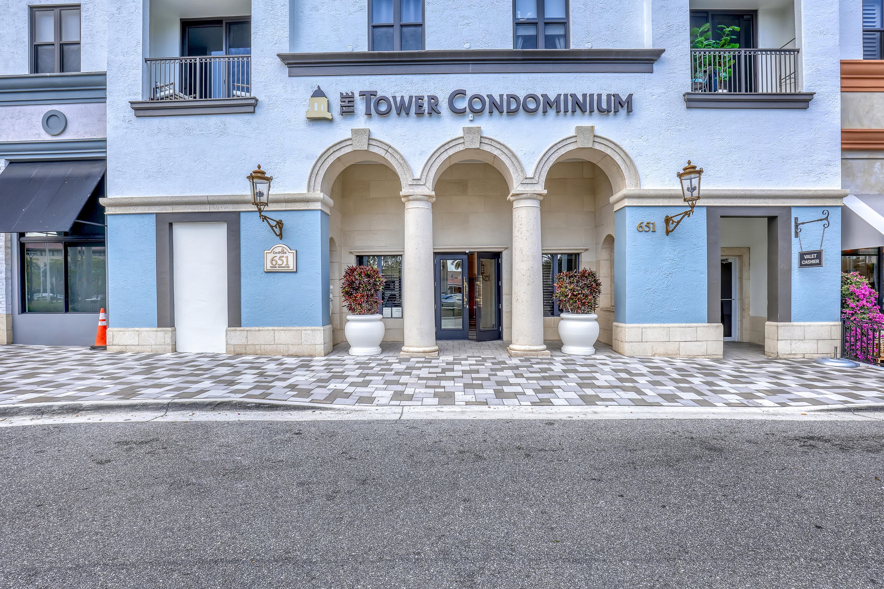 651 Okeechobee Boulevard 403, West Palm Beach, FL 33401 — photo 4 of 39