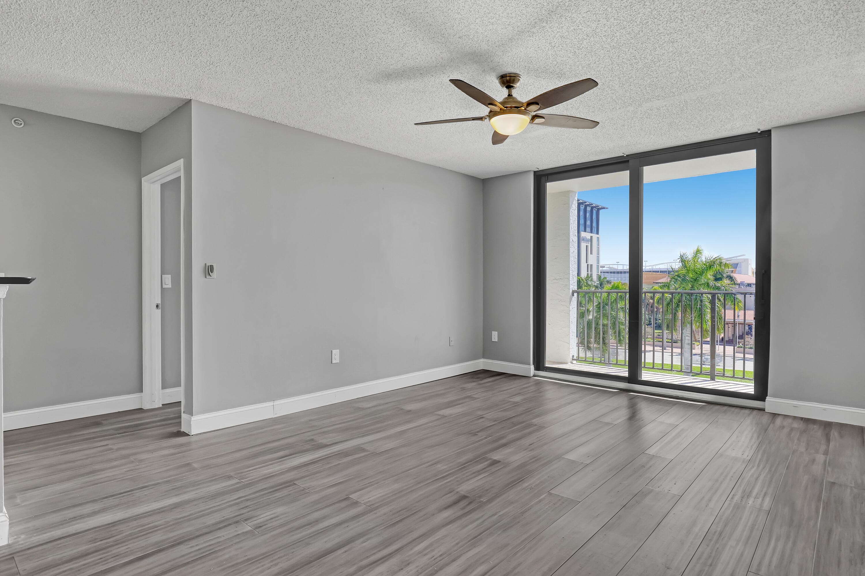 651 Okeechobee Boulevard 403, West Palm Beach, FL 33401 — photo 12 of 39