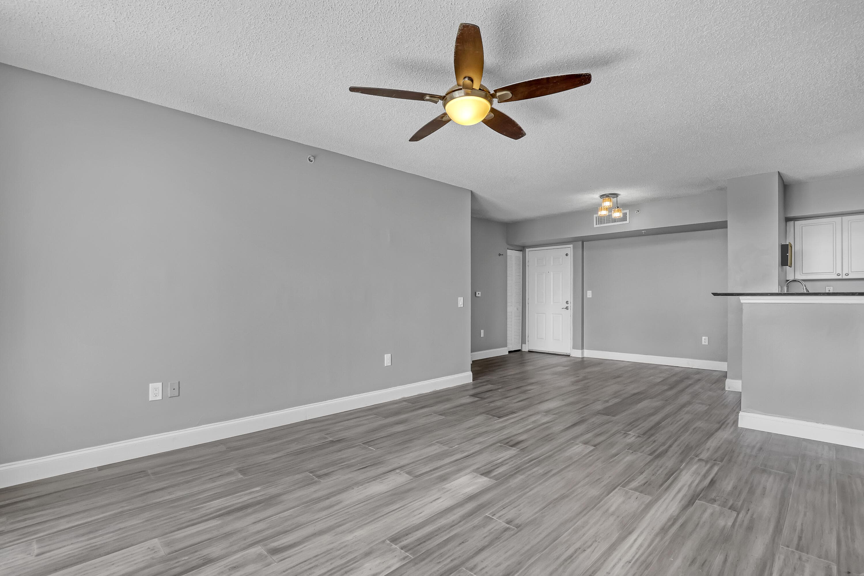 651 Okeechobee Boulevard 403, West Palm Beach, FL 33401 — photo 10 of 39
