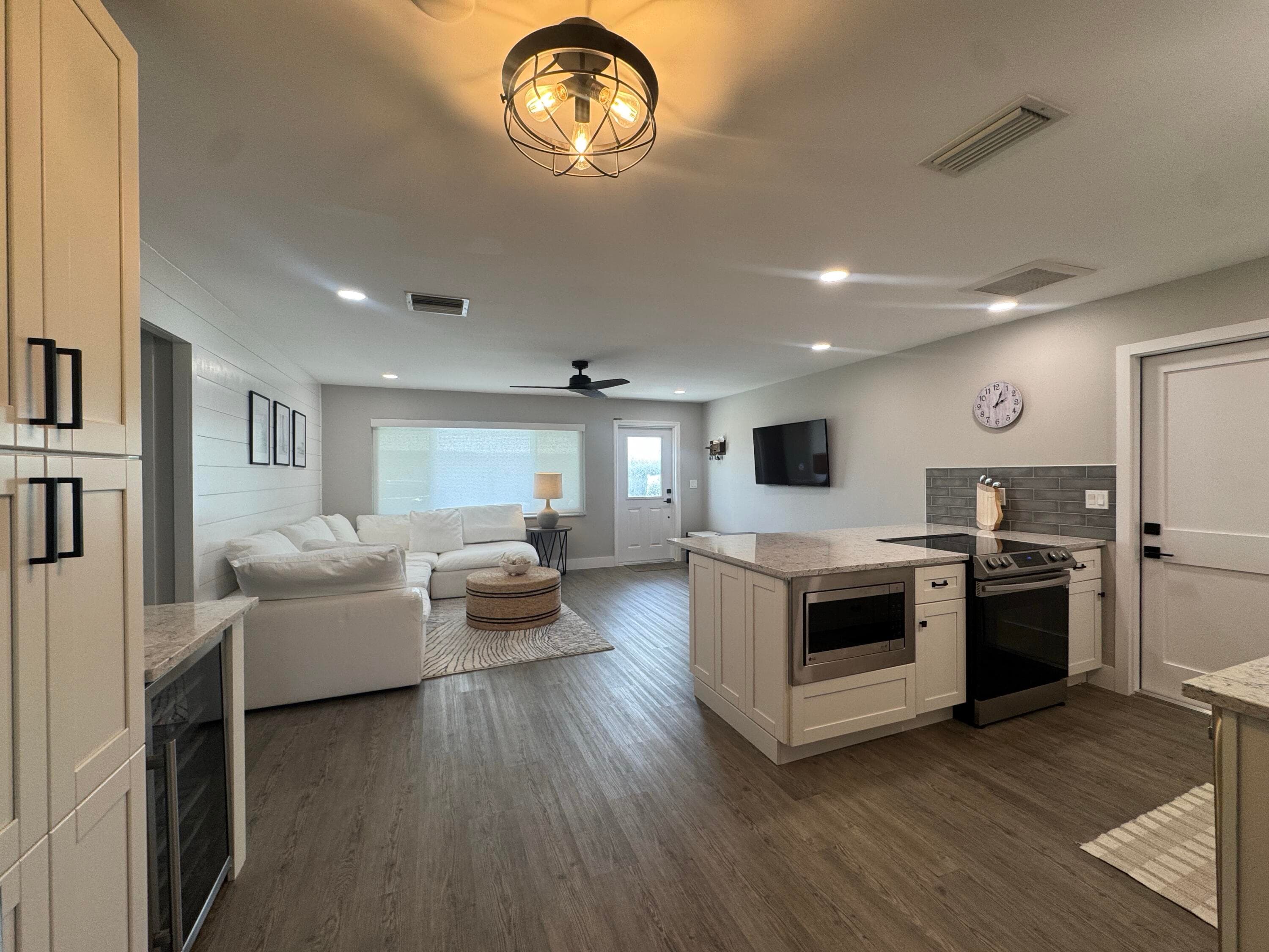 108 SW 9th Street, Boynton Beach, FL 33426 — photo 8 of 39