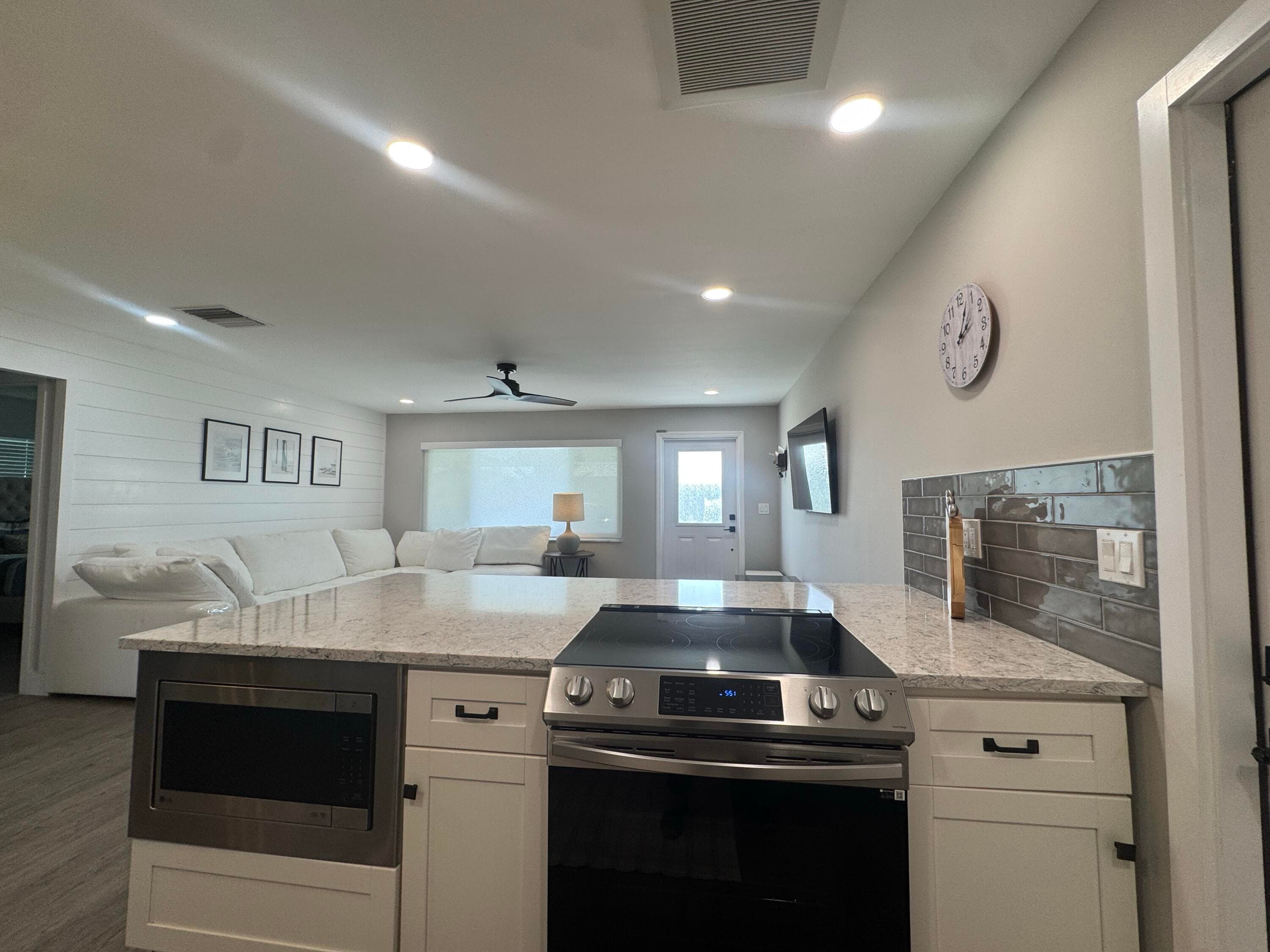 108 SW 9th Street, Boynton Beach, FL 33426 — photo 11 of 39