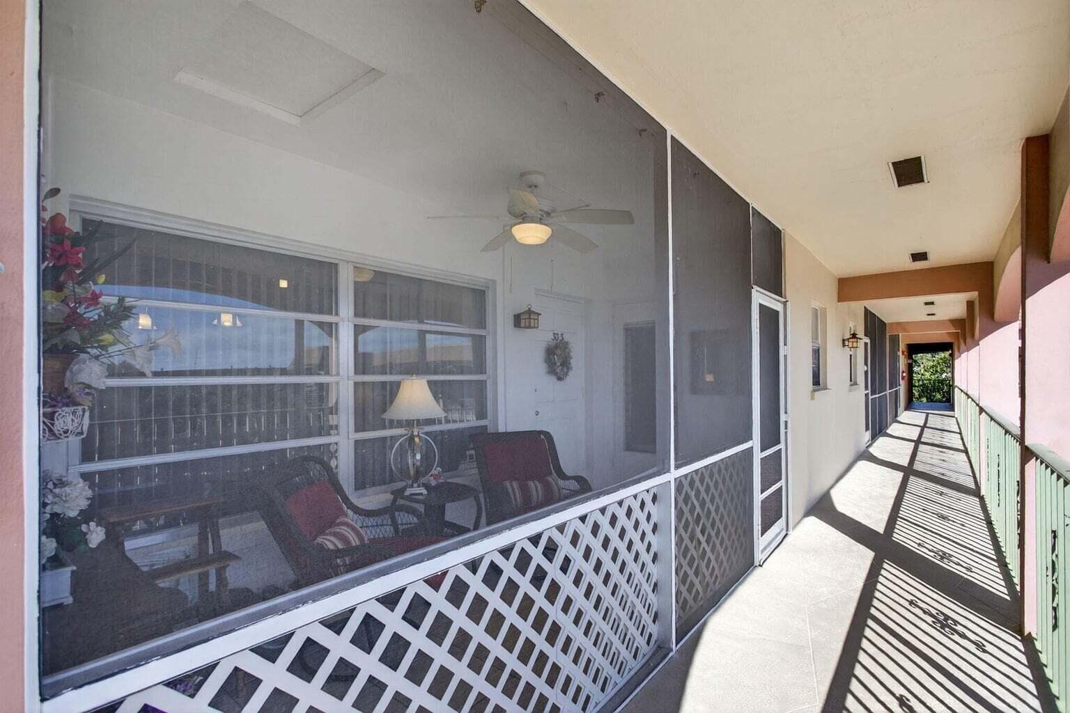 100 SE 6th Avenue 303, Pompano Beach, FL 33060 — photo 8 of 56