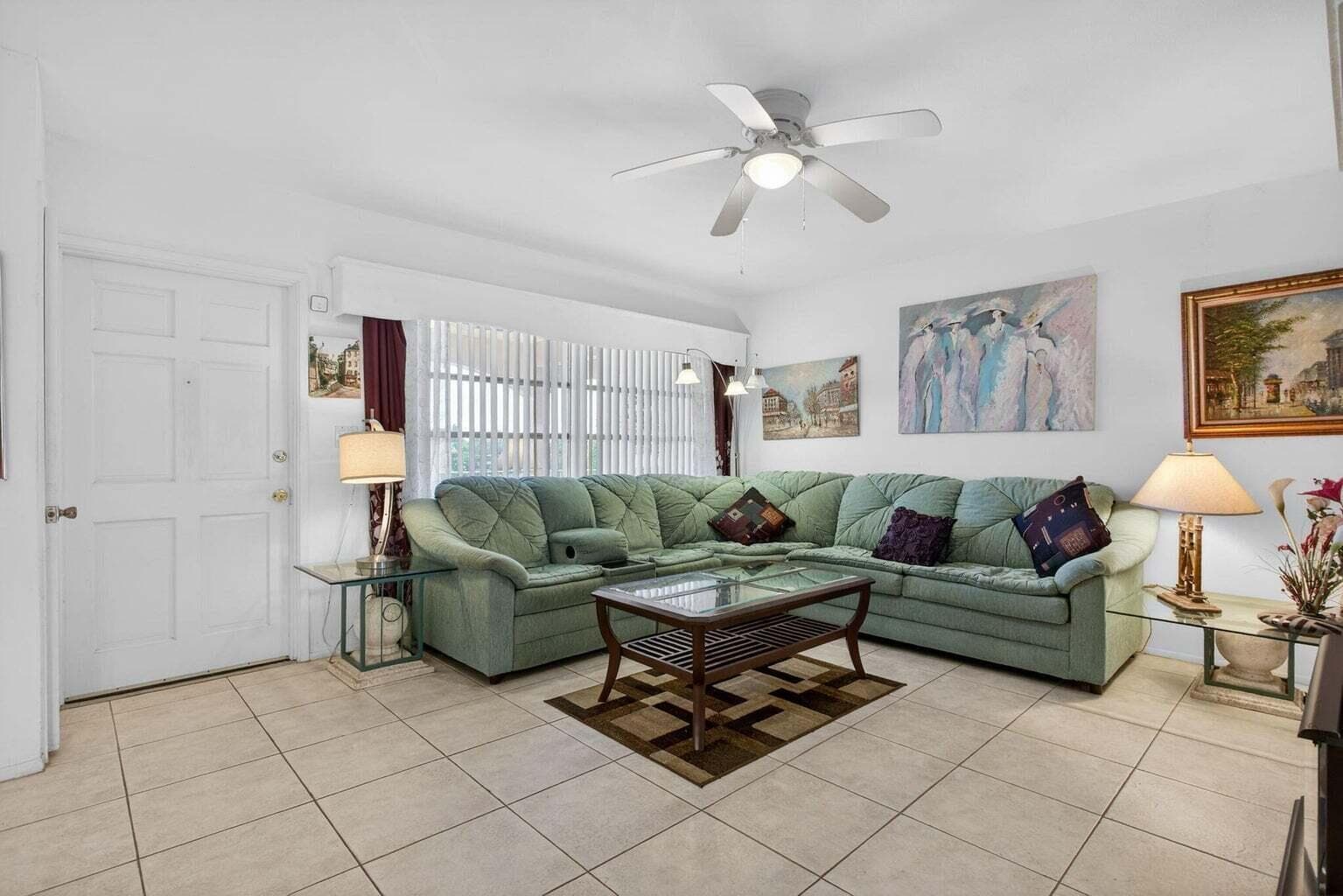 100 SE 6th Avenue 303, Pompano Beach, FL 33060 — photo 10 of 56