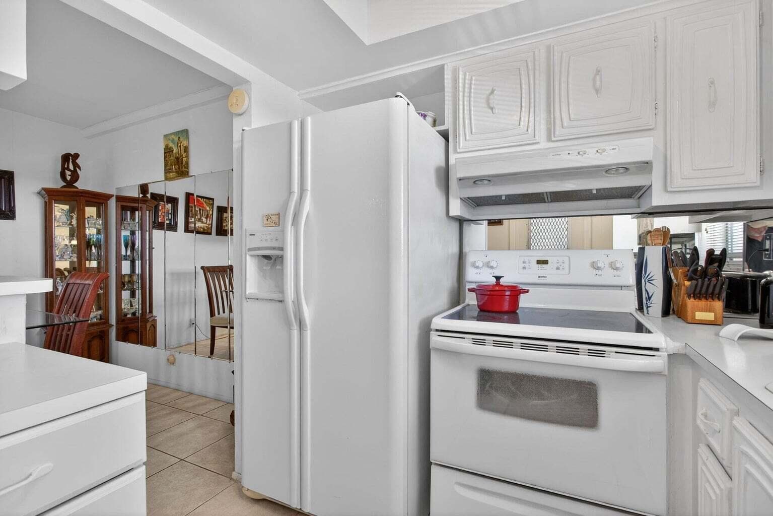 100 SE 6th Avenue 303, Pompano Beach, FL 33060 — photo 19 of 56