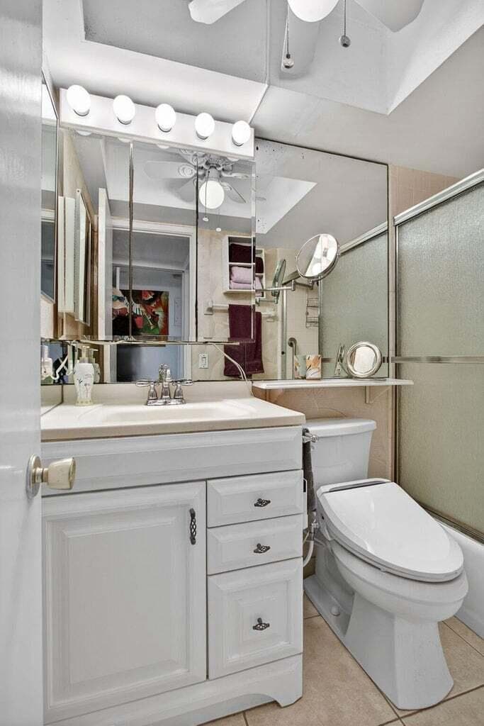 100 SE 6th Avenue 303, Pompano Beach, FL 33060 — photo 21 of 56