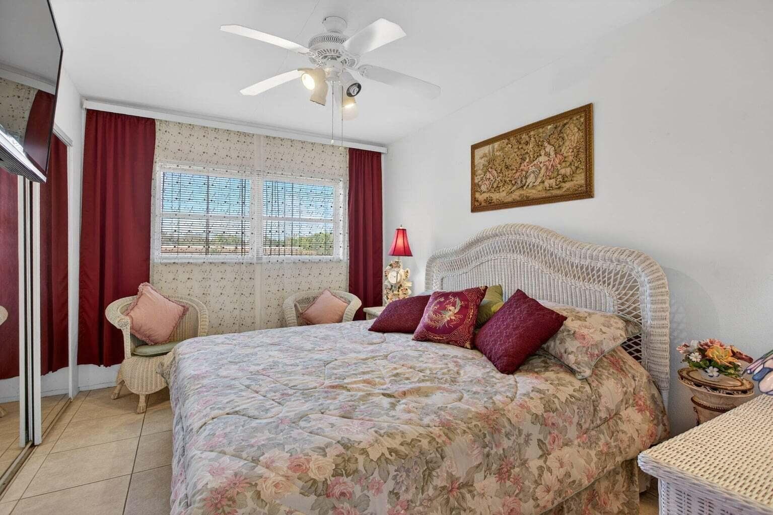 100 SE 6th Avenue 303, Pompano Beach, FL 33060 — photo 22 of 56