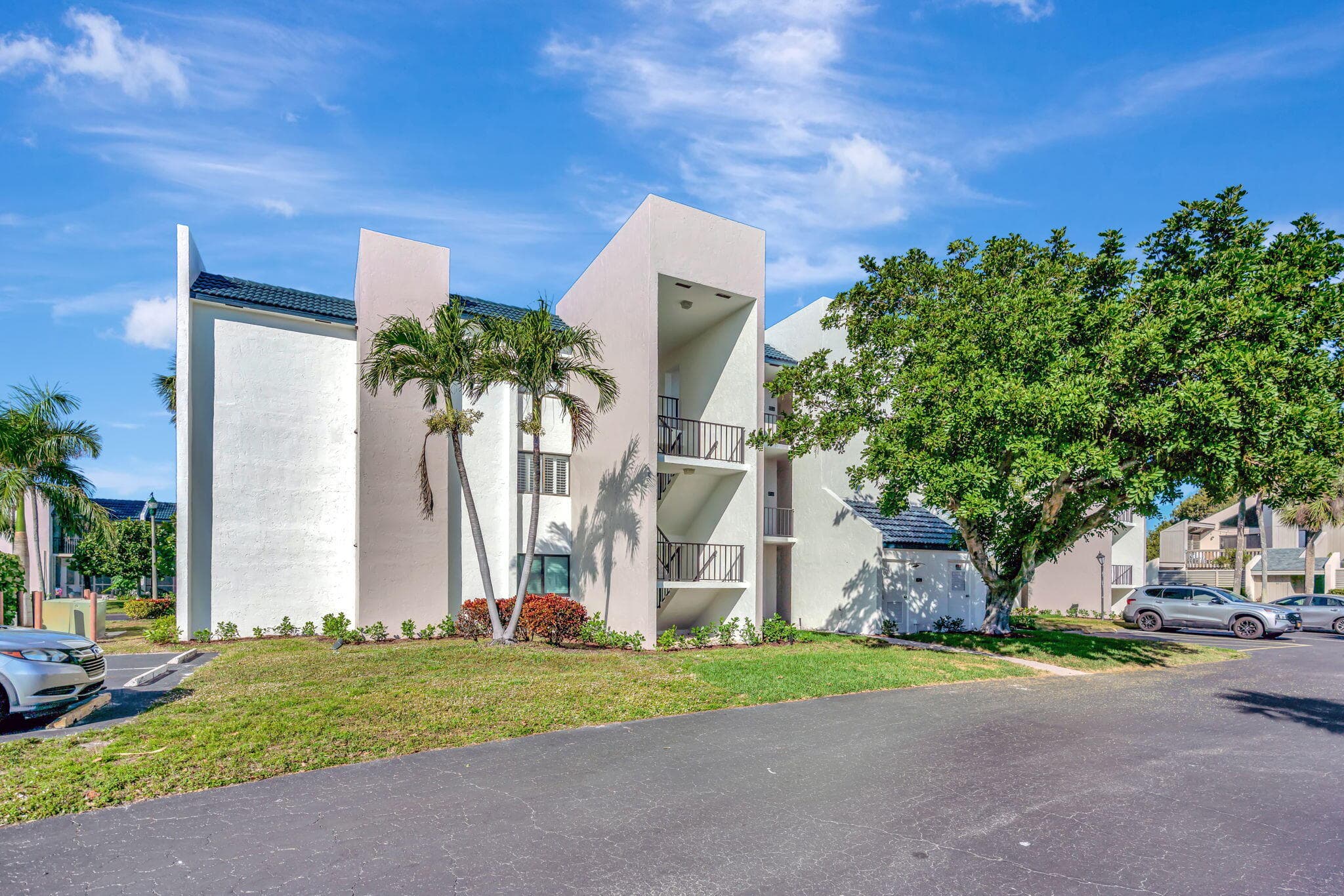 1605 S Us Highway 1 V6-205, Jupiter, FL 33477 — photo 2 of 20