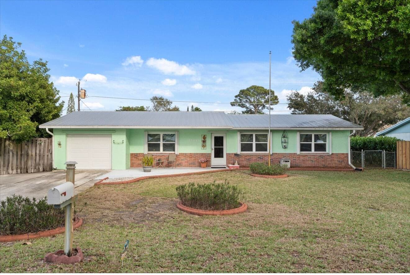1341 SE Seashell Lane, Stuart, FL 34996 — photo 1 of 24