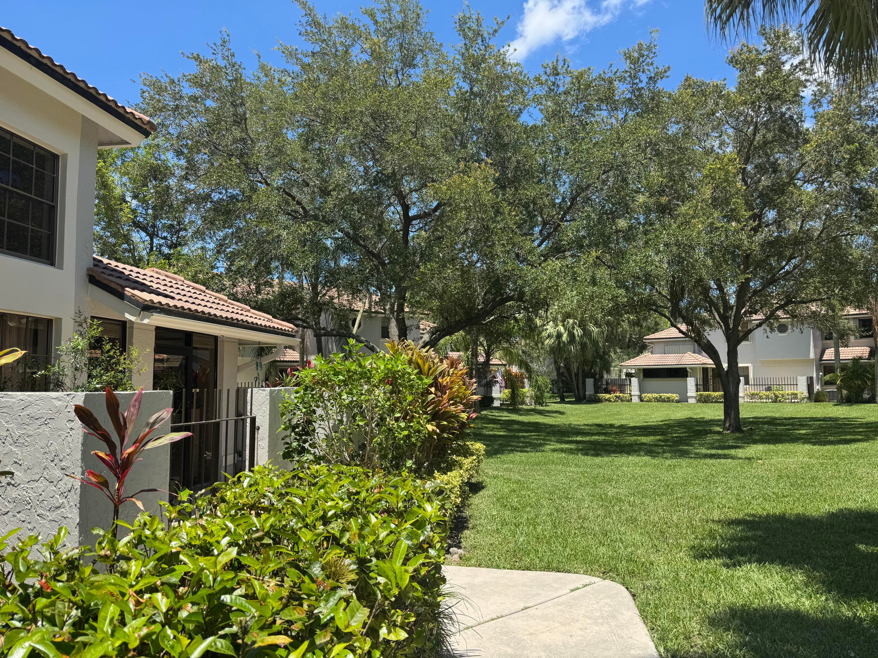 364 Prestwick Circle 4, Palm Beach Gardens, FL 33418 — photo 1 of 39