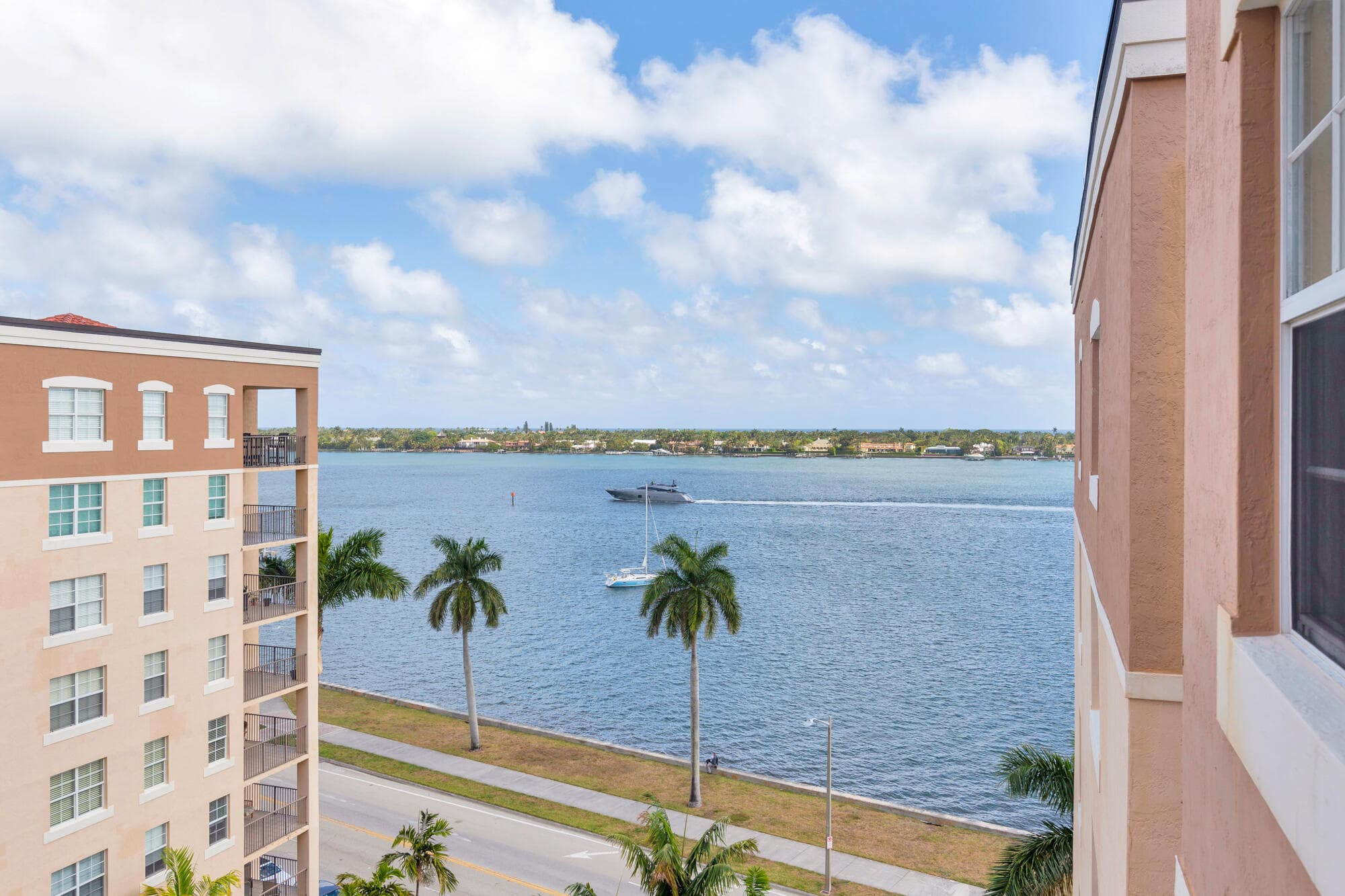 1801 N Flagler Drive 903, West Palm Beach, FL 33407 — photo 1 of 28