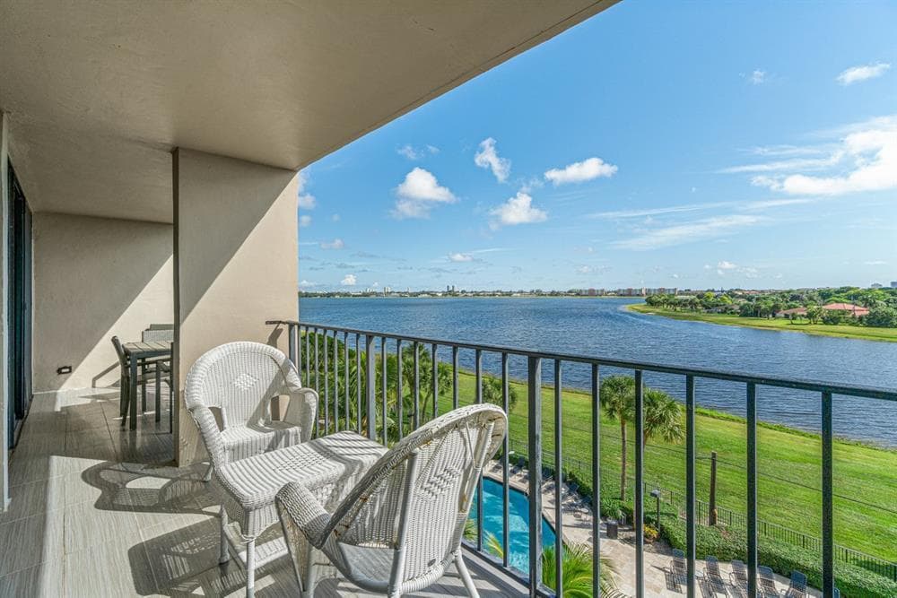 1830 Embassy Drive 613, West Palm Beach, FL 33401 — photo 15 of 22