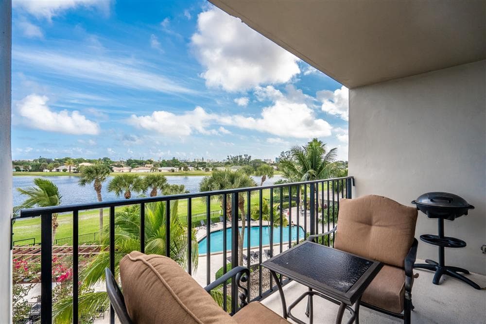 1830 Embassy Drive 409, West Palm Beach, FL 33401 — photo 11 of 15