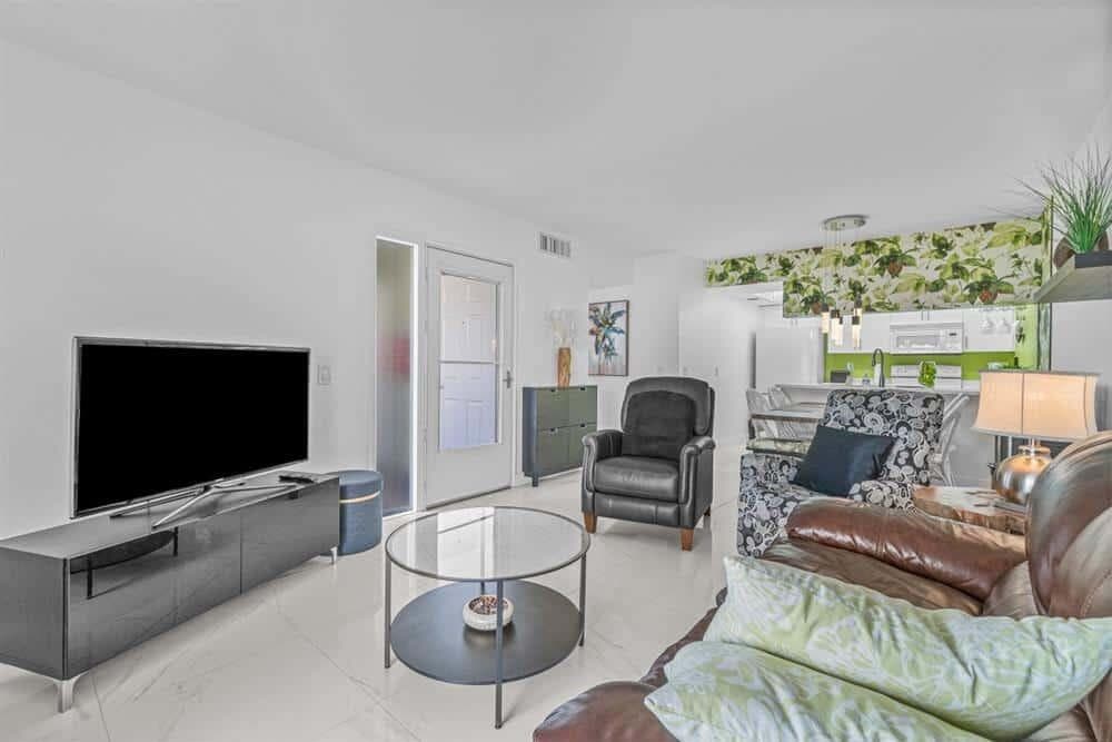 154 Waterside Drive 154, Hypoluxo, FL 33462 — photo 4 of 19