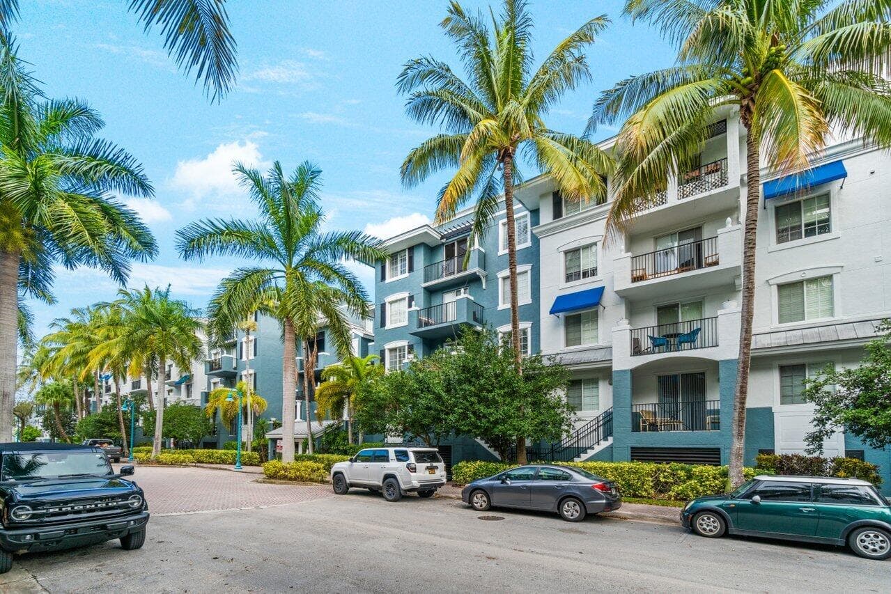 255 NE 3rd Avenue 2410, Delray Beach, FL 33444 — photo 37 of 38