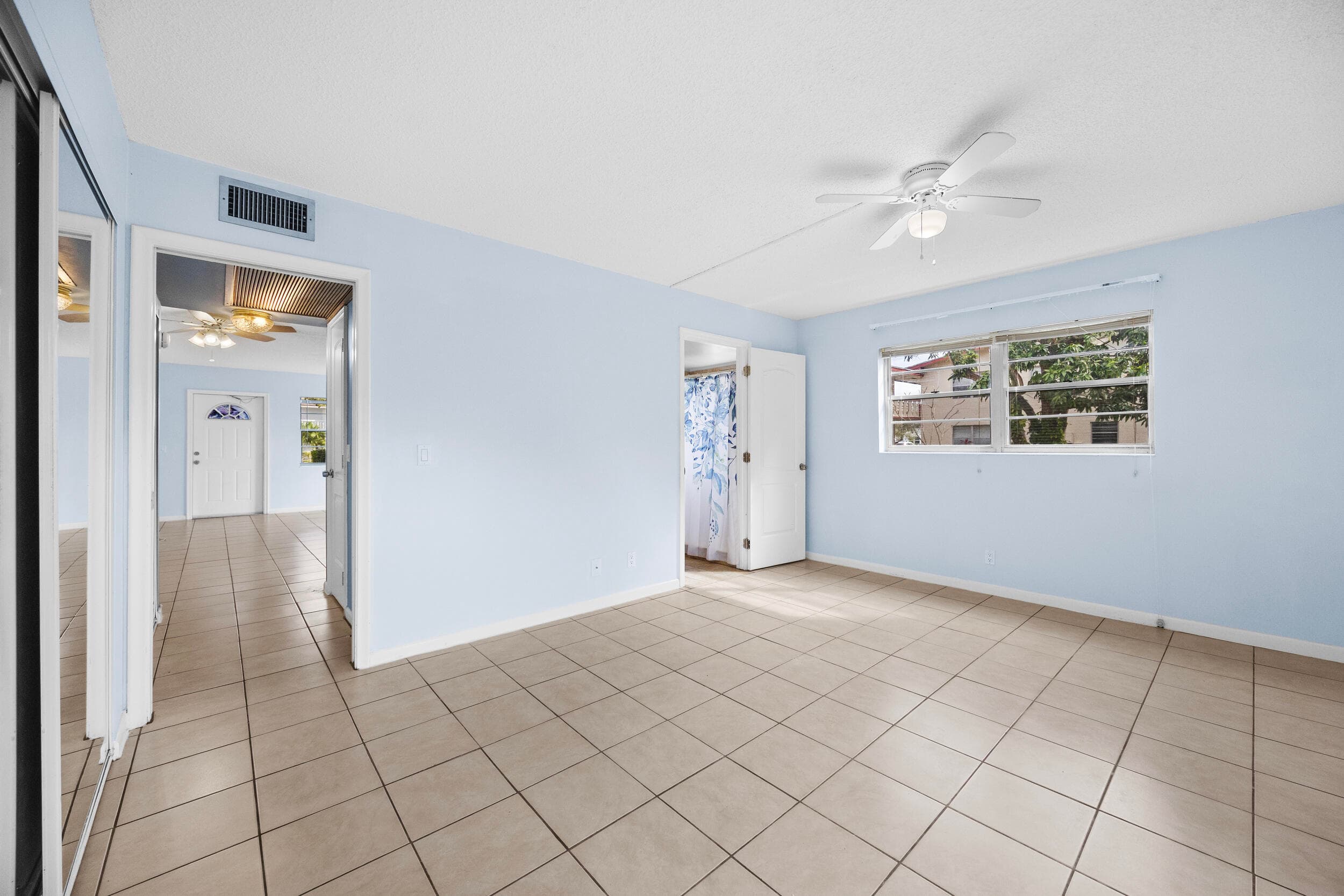 35 Sussex B, West Palm Beach, FL 33417 — photo 6 of 34