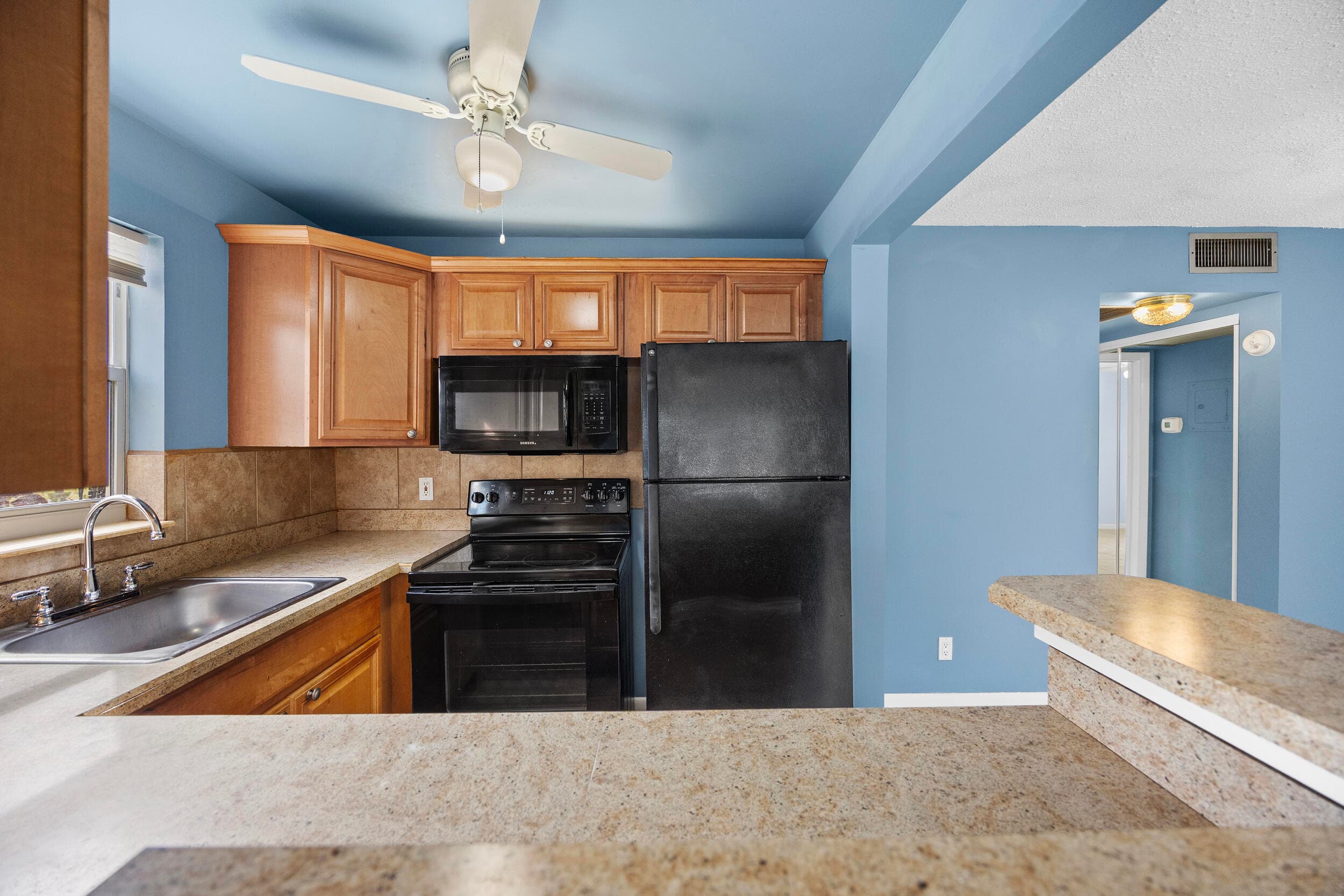 35 Sussex B, West Palm Beach, FL 33417 — photo 19 of 34