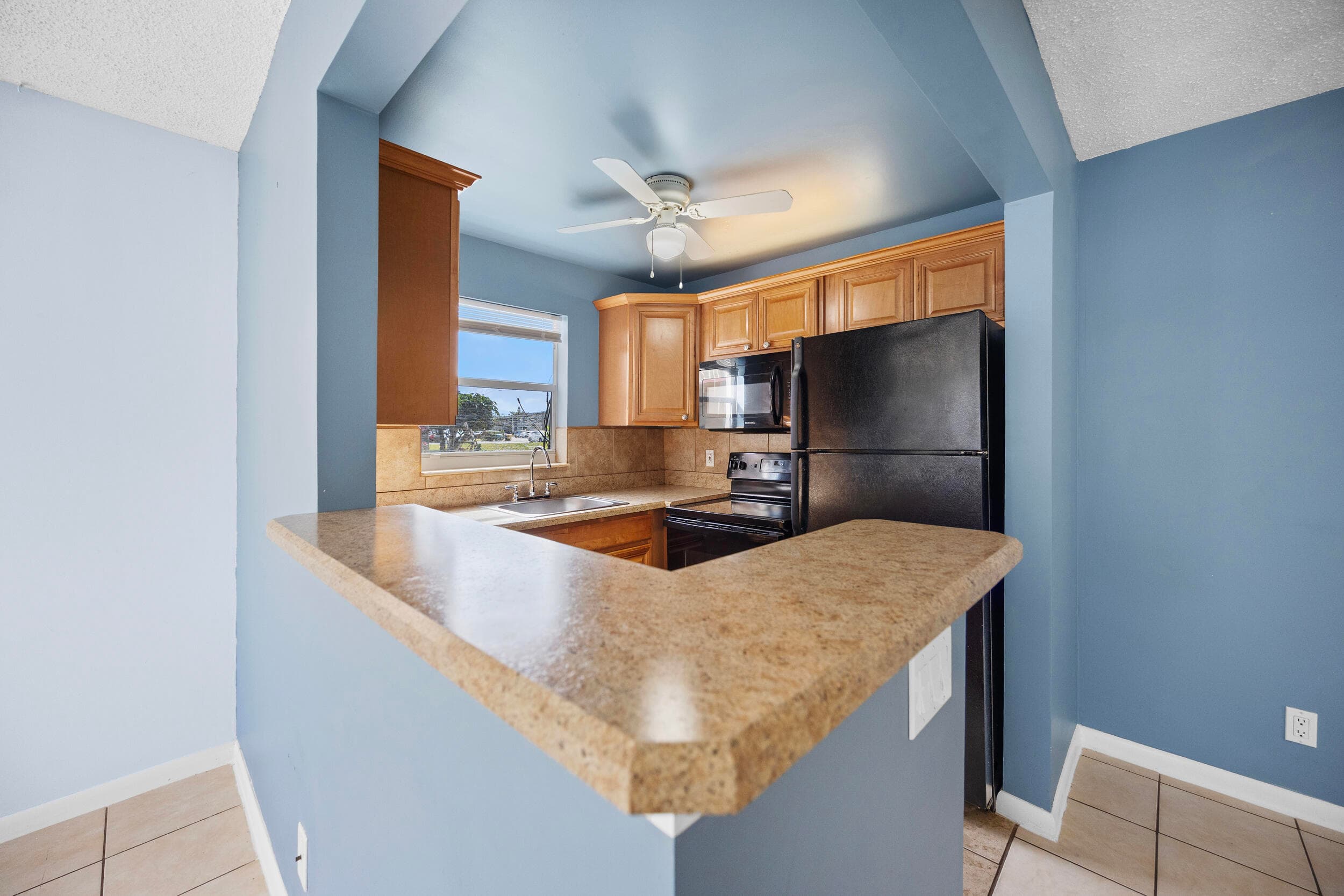 35 Sussex B, West Palm Beach, FL 33417 — photo 27 of 34