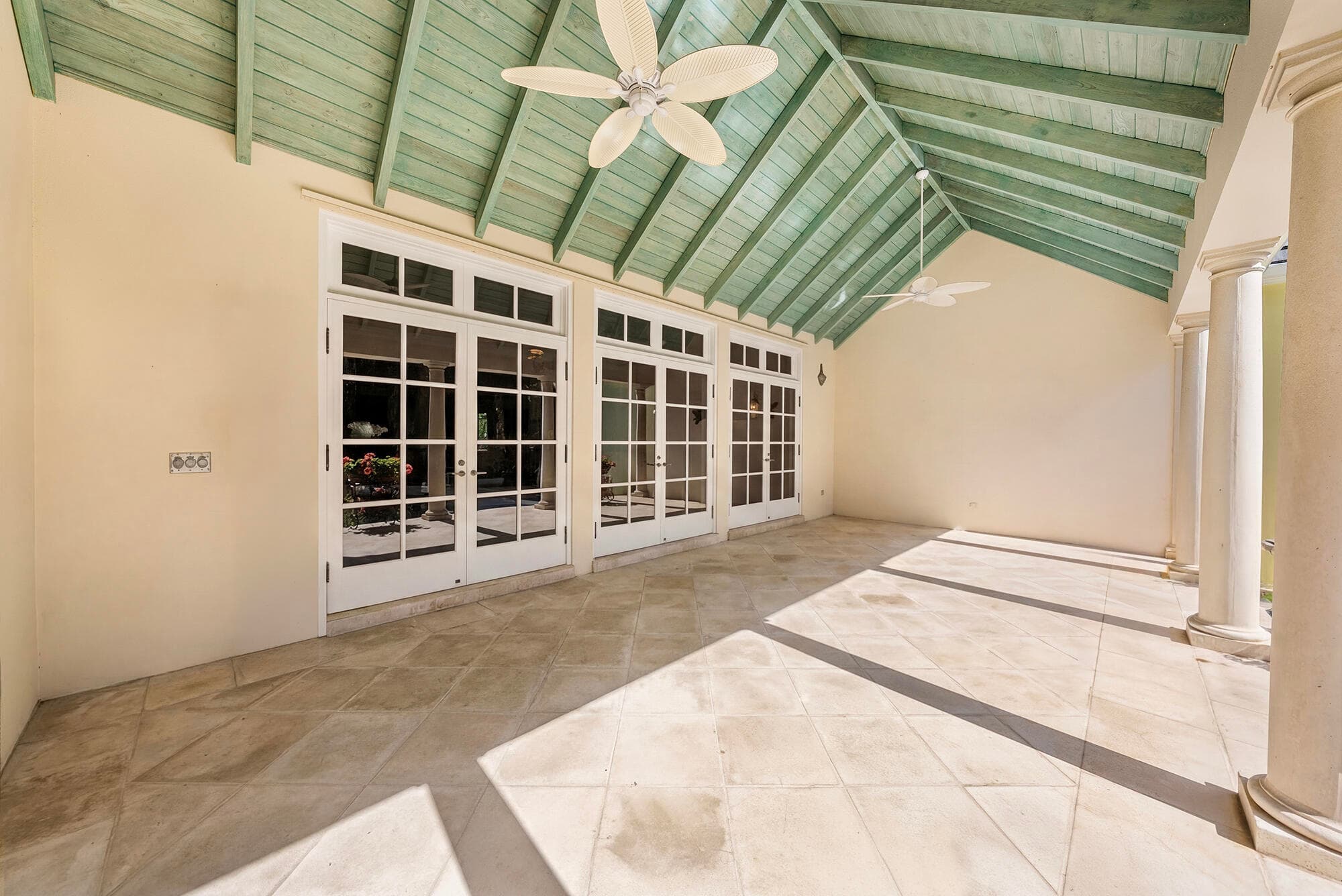 240 Tangier Avenue, Palm Beach, FL 33480 — photo 11 of 18