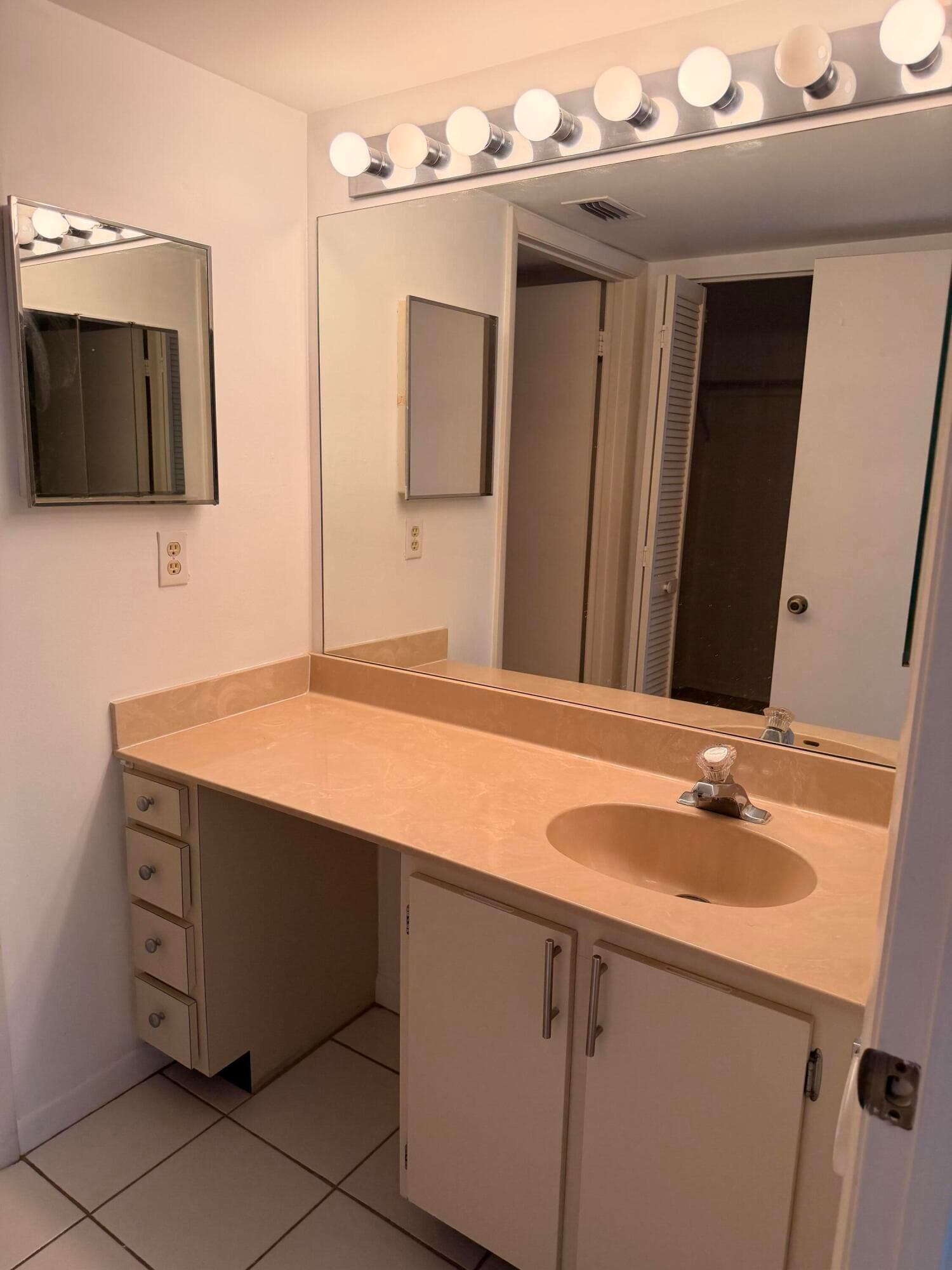 3146 Via Ponciana 301, Lake Worth, FL 33467 — photo 12 of 30