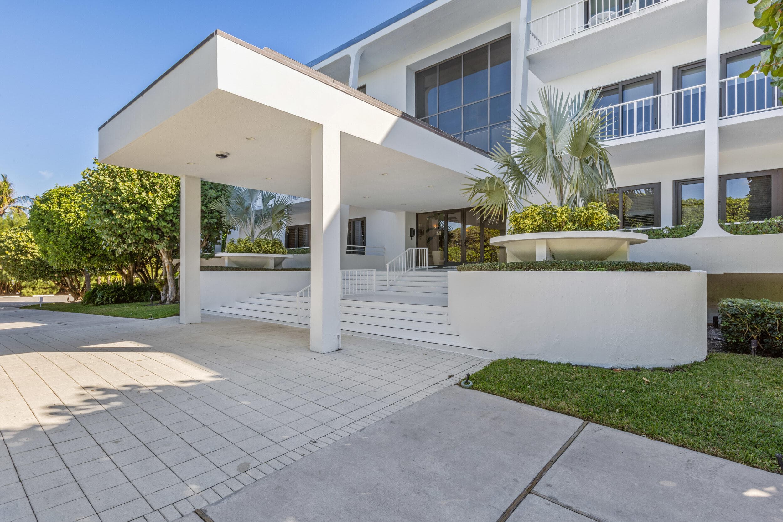 2275 S Ocean Boulevard 307a, Palm Beach, FL 33480 — photo 25 of 49