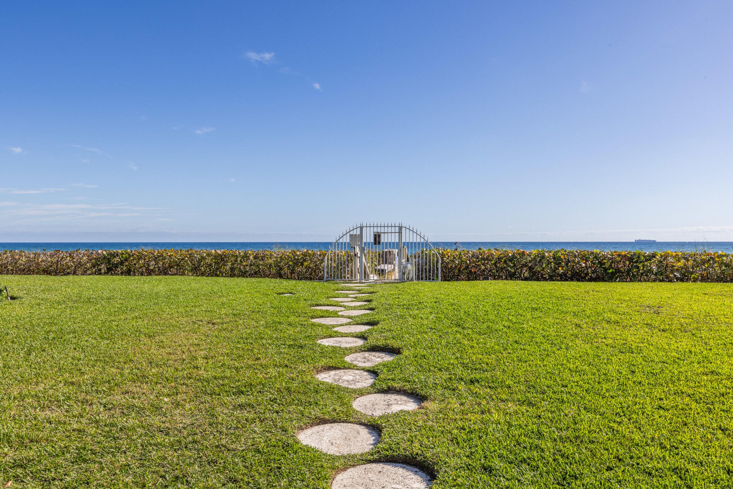 2275 S Ocean Boulevard 307a, Palm Beach, FL 33480 — photo 36 of 49