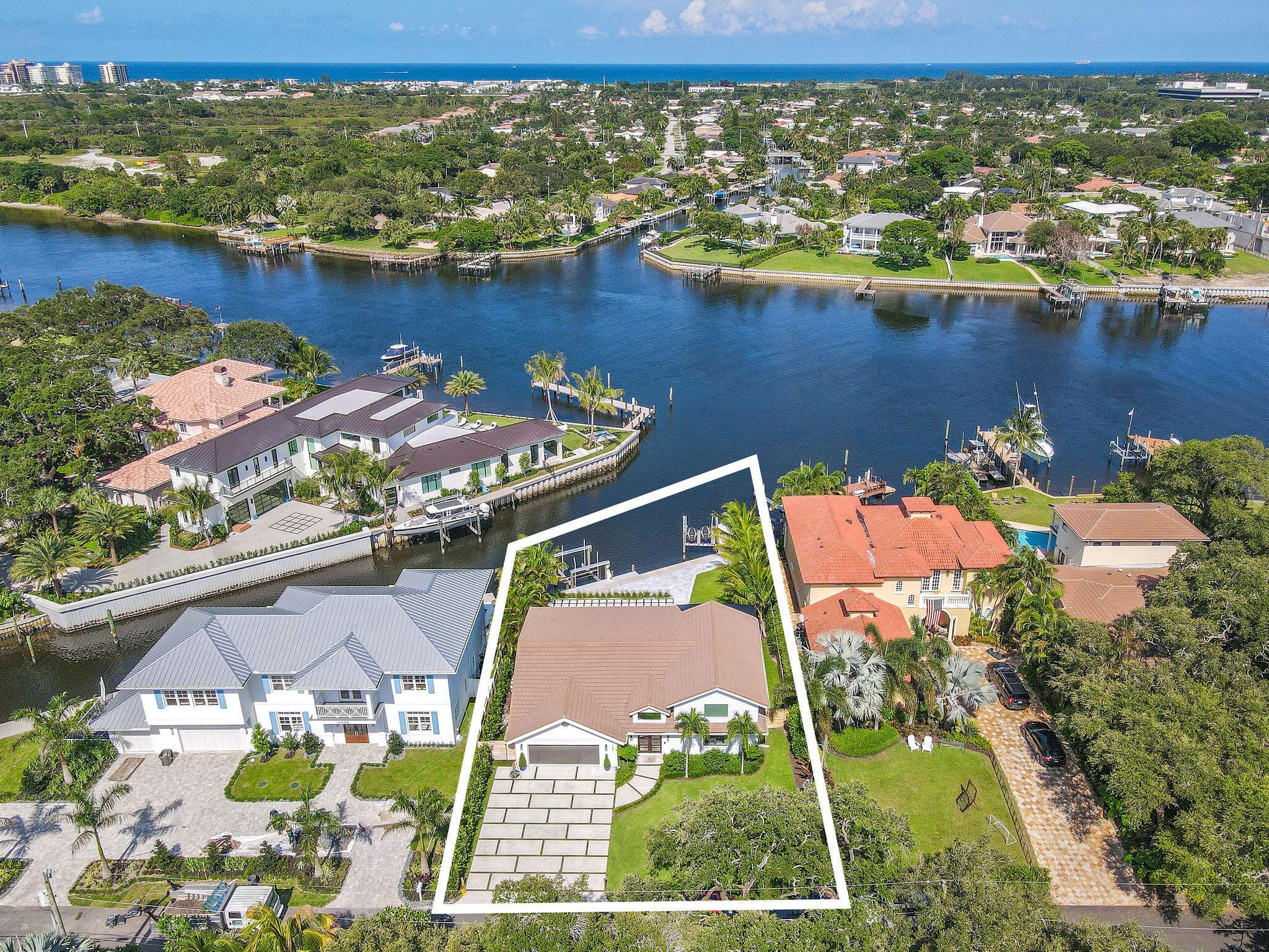 12880 S Shore Drive, Palm Beach Gardens, FL 33410 — photo 2 of 59