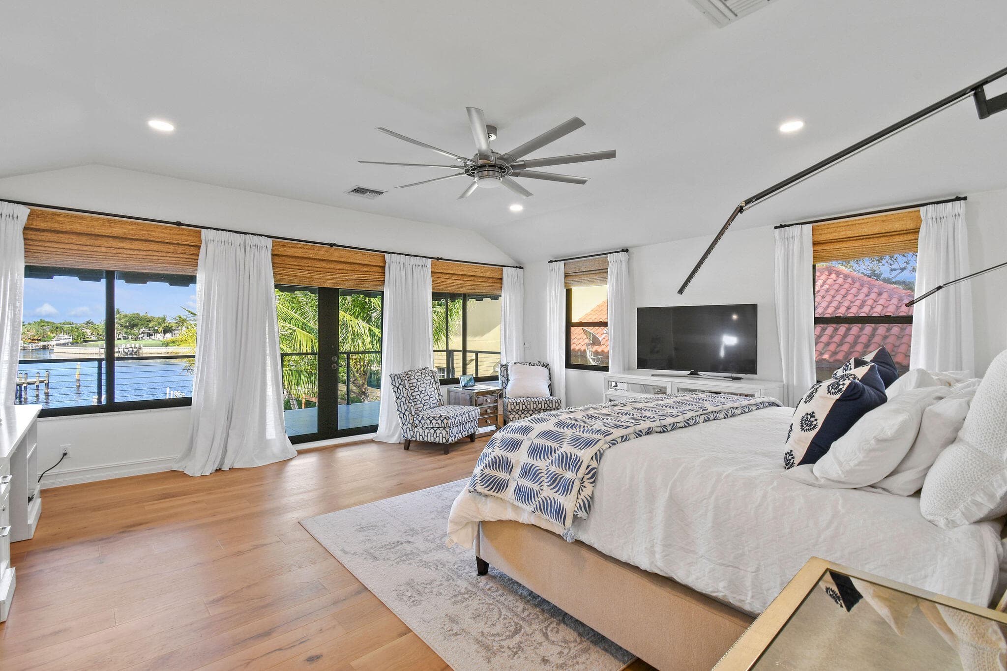 12880 S Shore Drive, Palm Beach Gardens, FL 33410 — photo 26 of 59