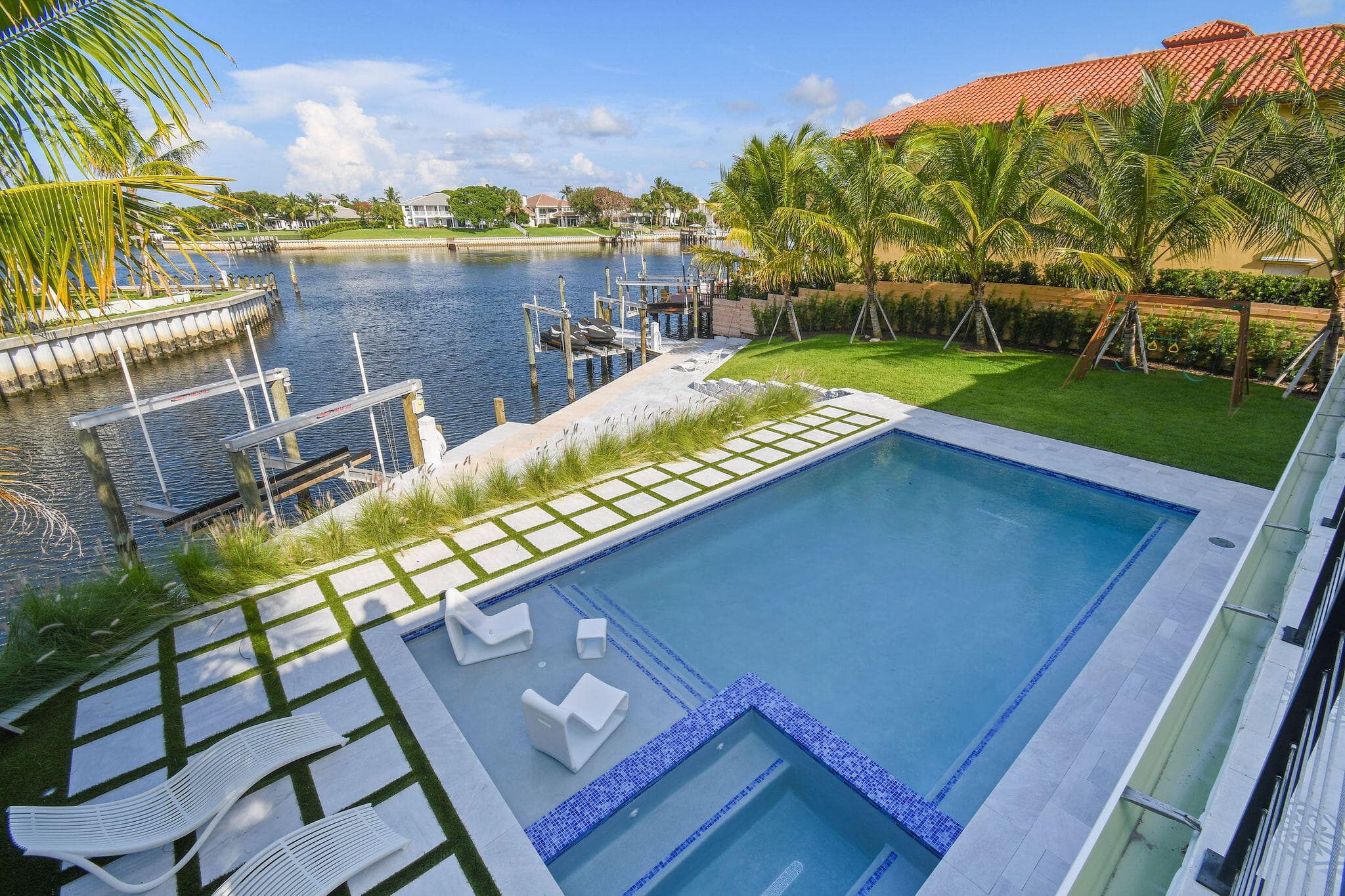 12880 S Shore Drive, Palm Beach Gardens, FL 33410 — photo 38 of 59