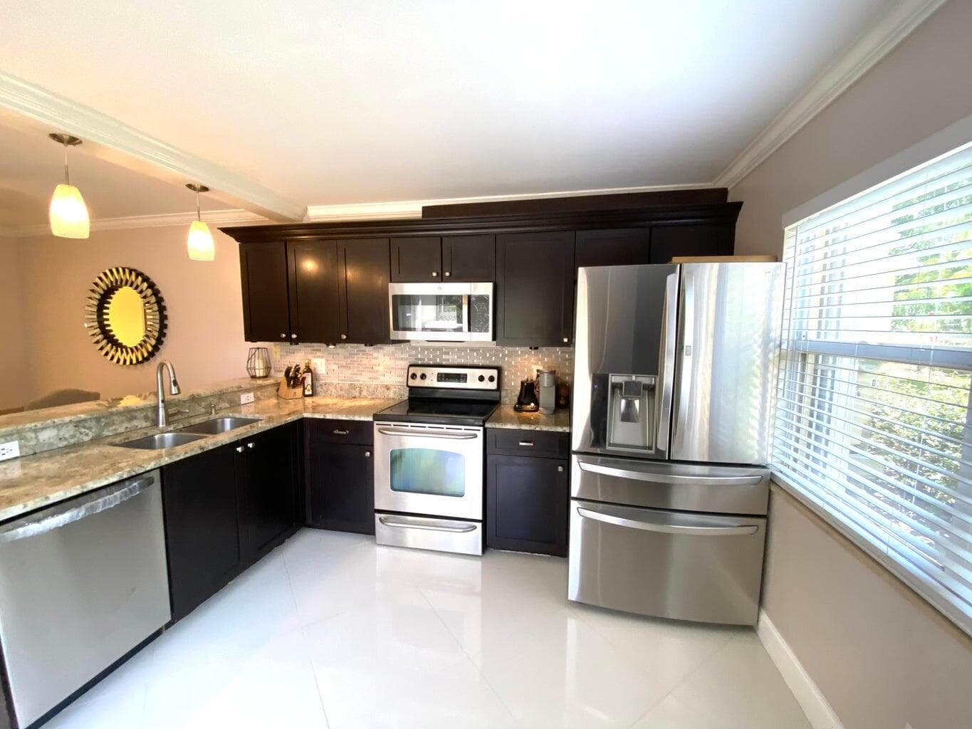 40 Essex Court A, Royal Palm Beach, FL 33411 — photo 3 of 15
