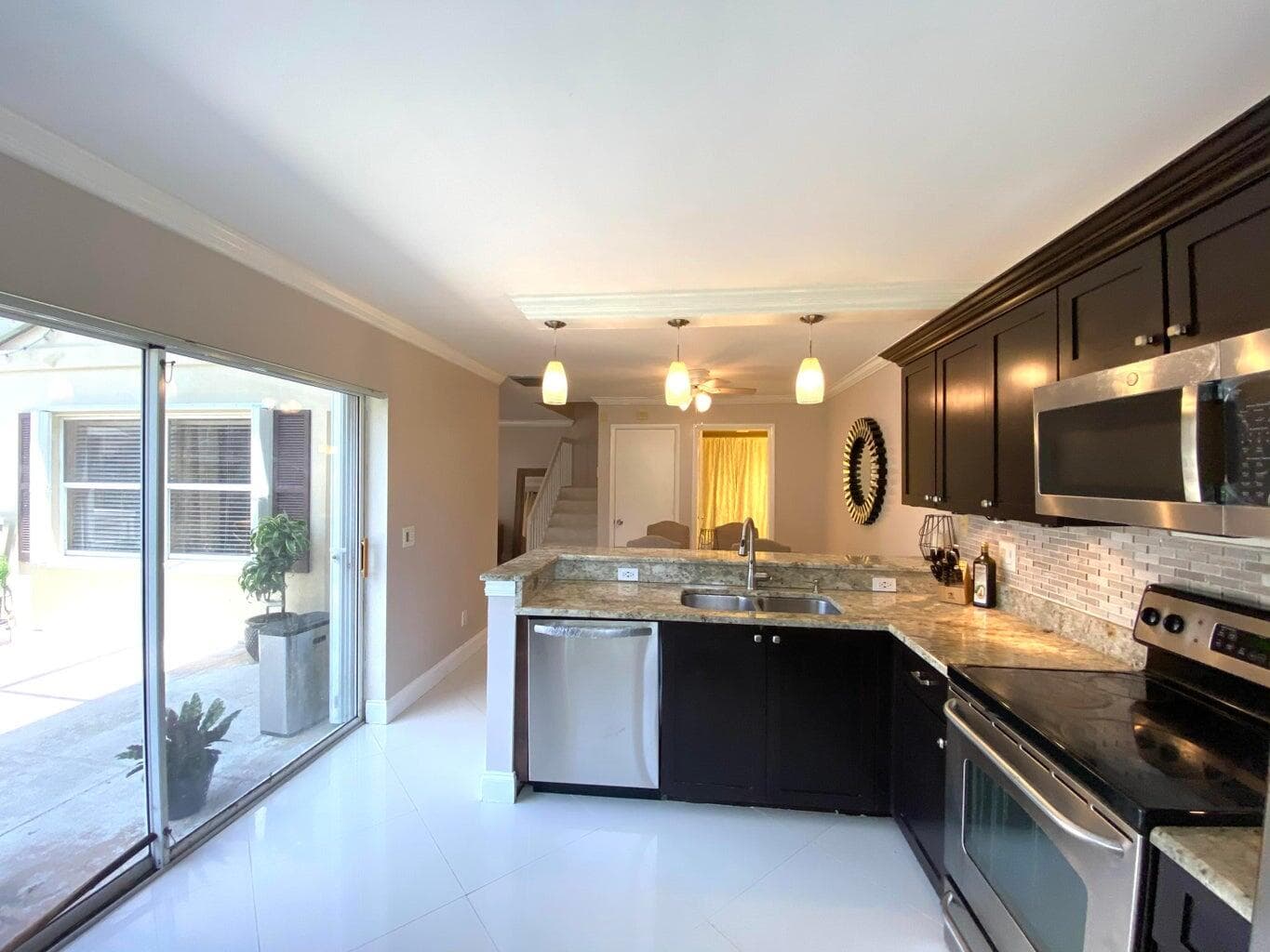 40 Essex Court A, Royal Palm Beach, FL 33411 — photo 4 of 15