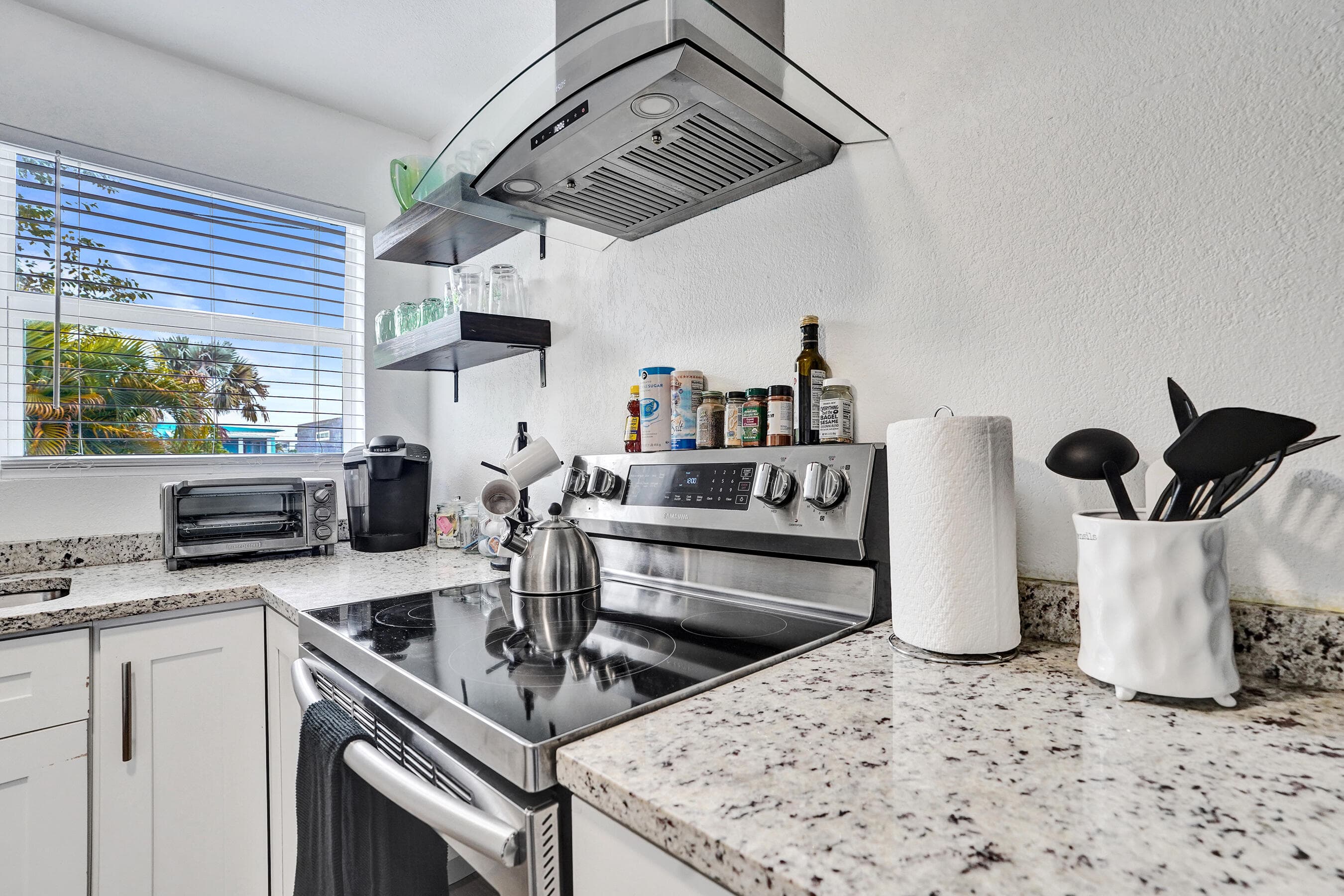 311 SE 3rd Avenue, Delray Beach, FL 33483 — photo 10 of 63