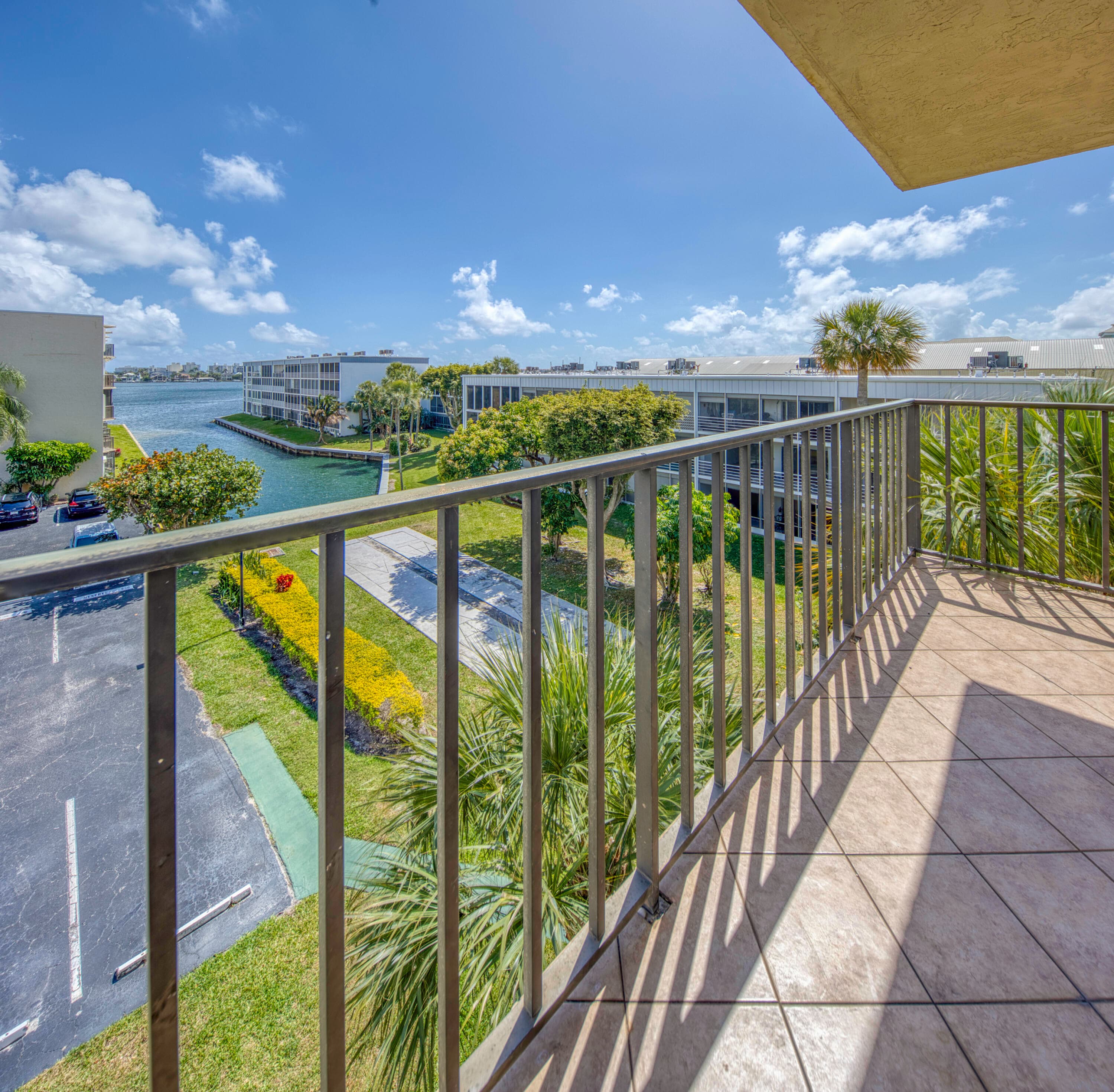 890 N Federal Highway 412, Lantana, FL 33462 — photo 15 of 46