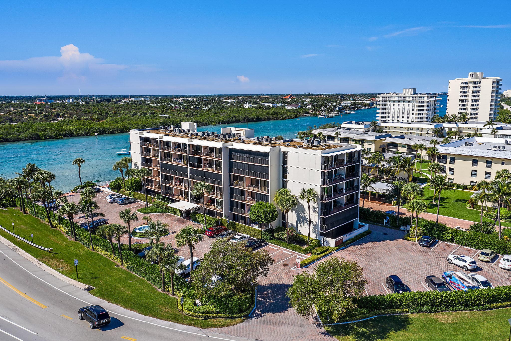 225 Beach Road 401, Tequesta, FL 33469 — photo 4 of 57