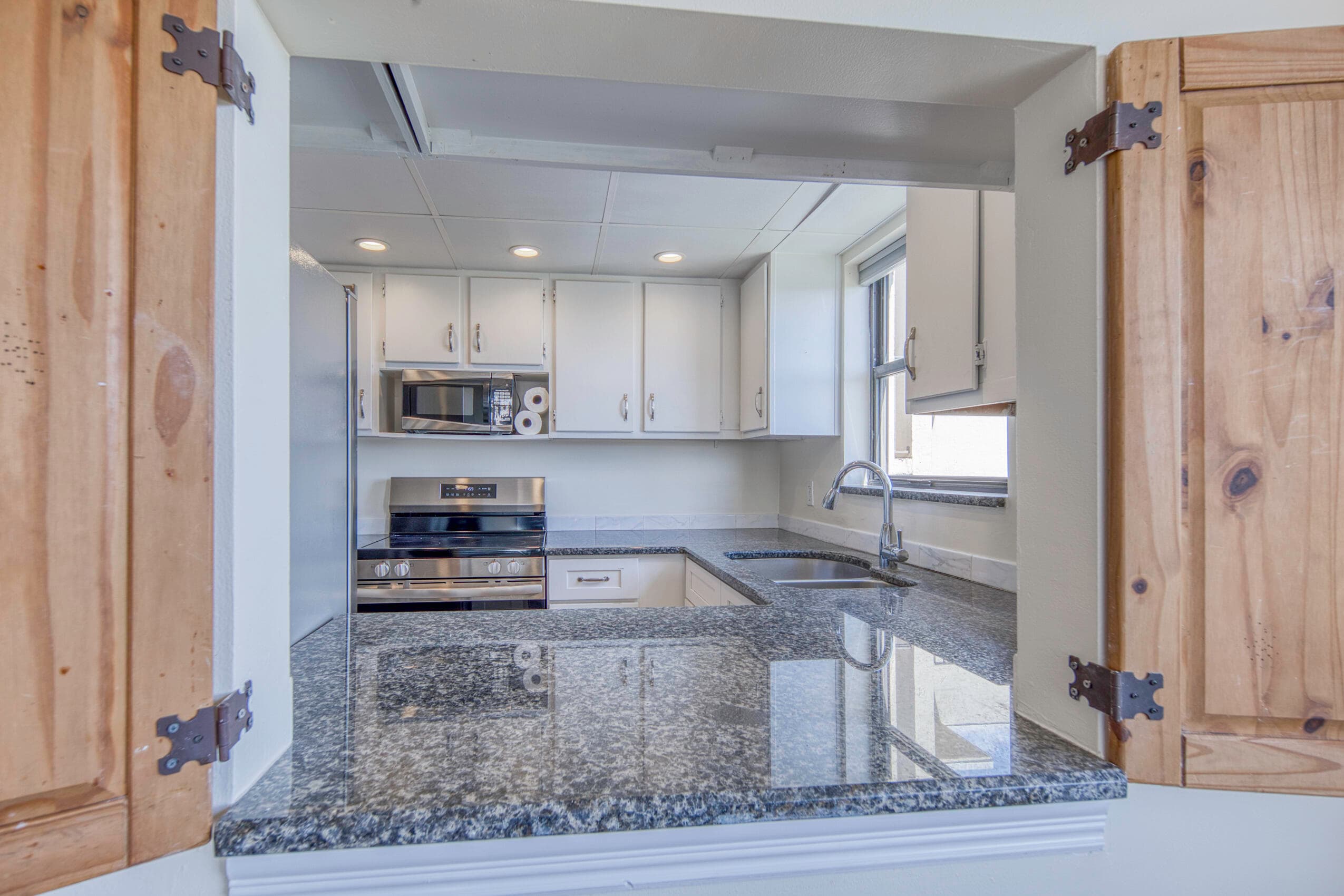 890 N Federal Highway 412, Lantana, FL 33462 — photo 16 of 46