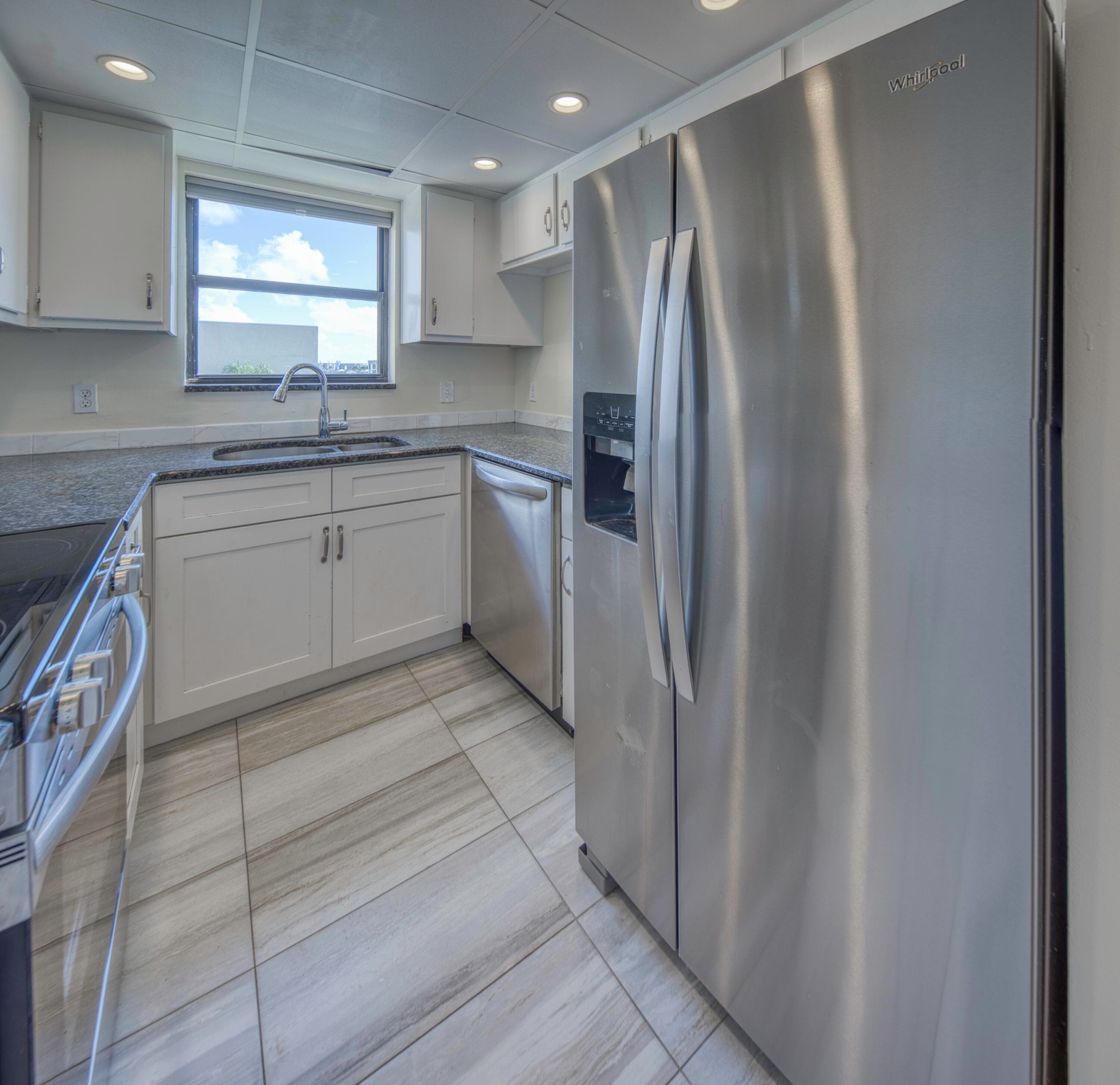890 N Federal Highway 412, Lantana, FL 33462 — photo 20 of 46